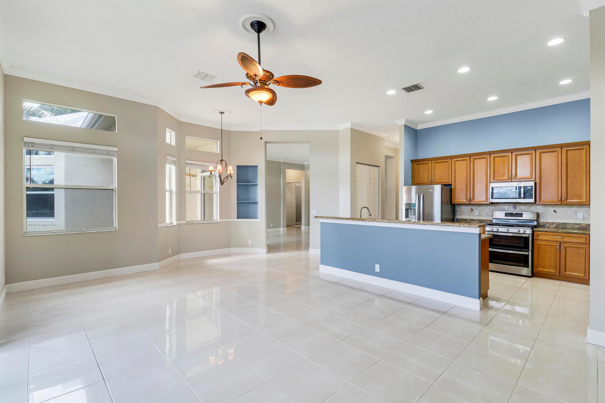 152 NW Magnolia Lakes Boulevard
