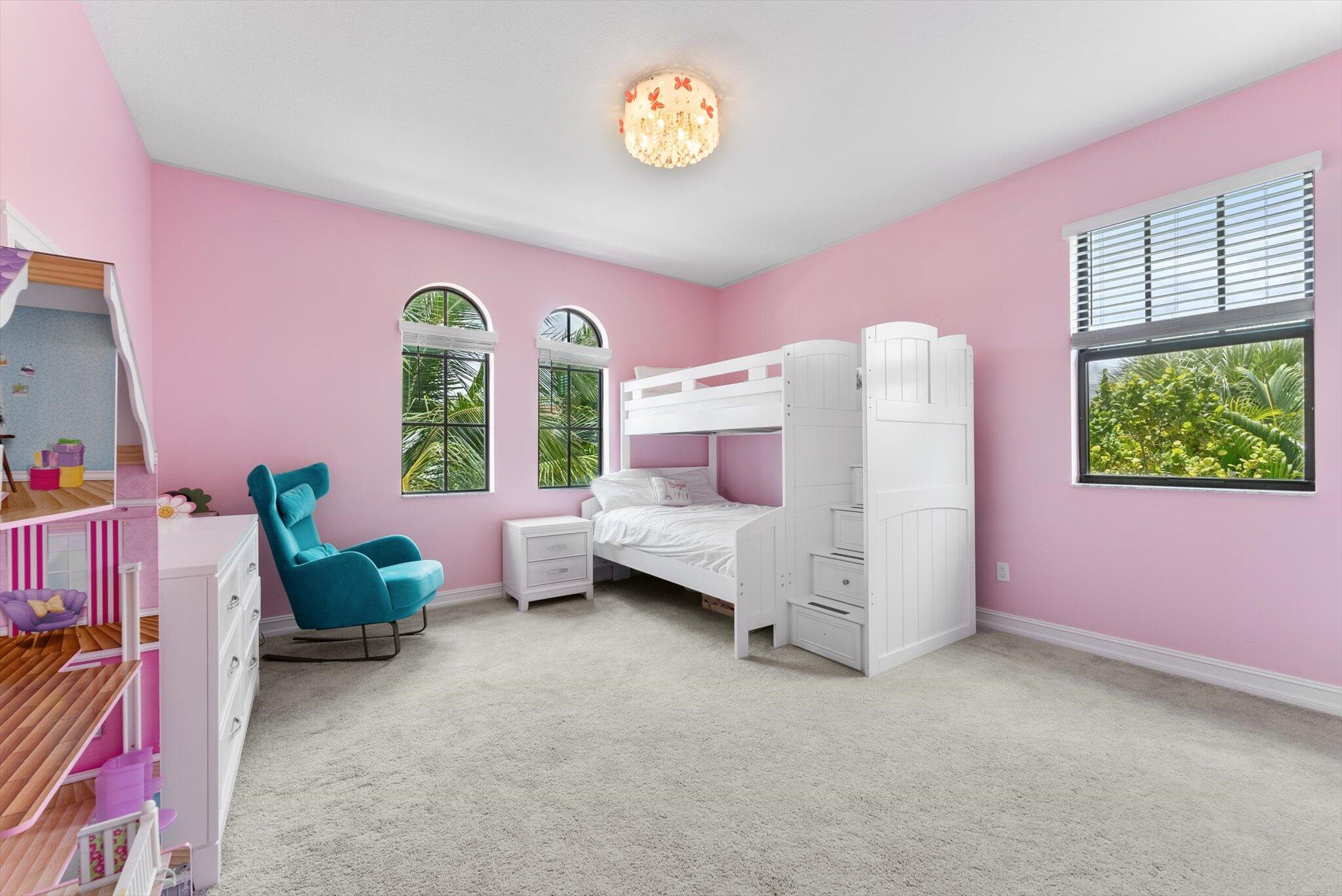 8195 Grand Prix Lane