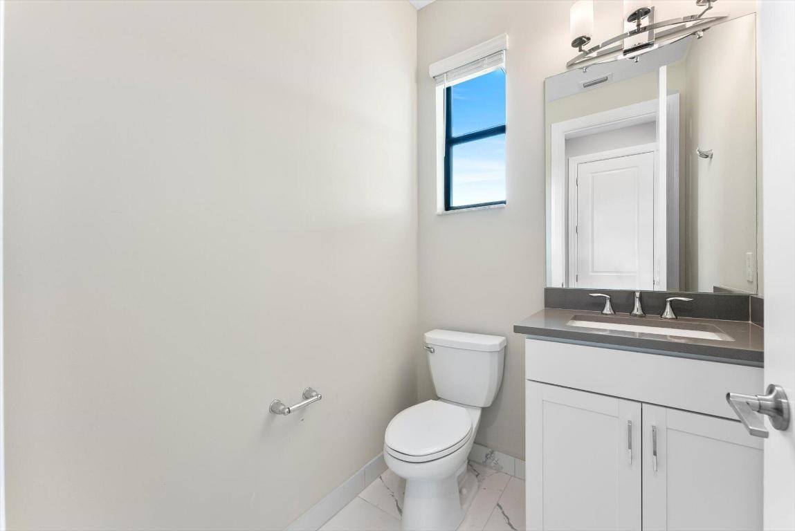 8195 Grand Prix Lane