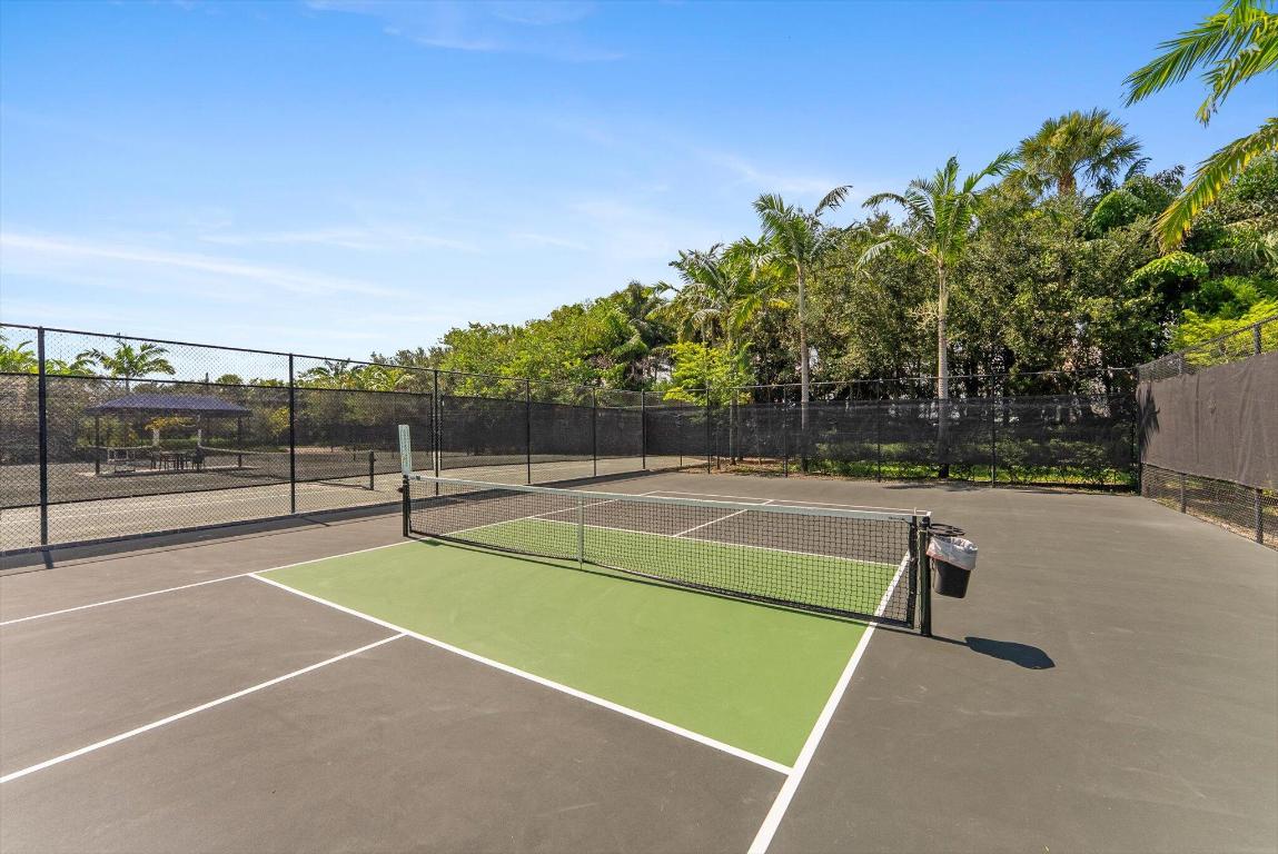 8195 Grand Prix Lane