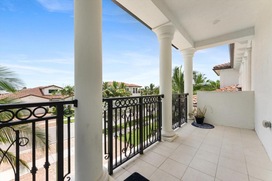 8195 Grand Prix Lane