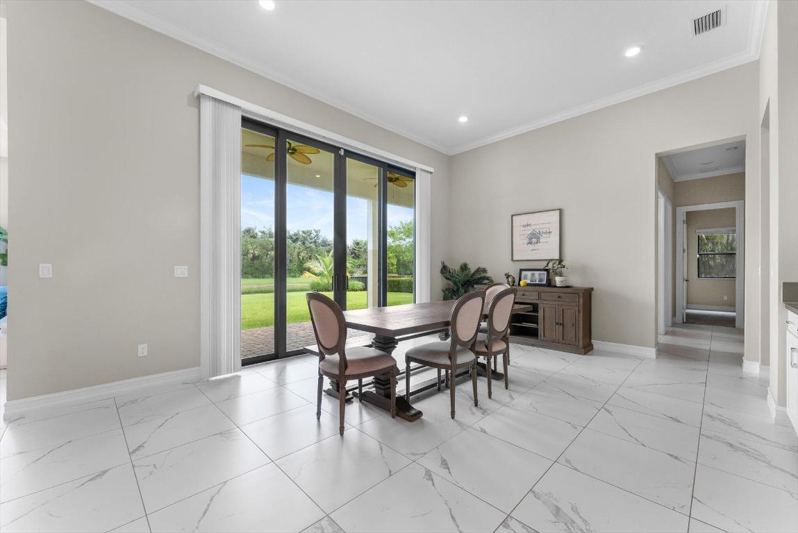 8195 Grand Prix Lane