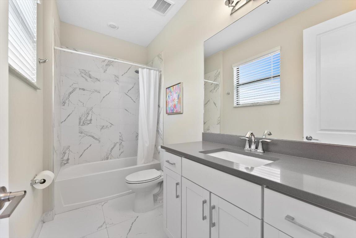 8195 Grand Prix Lane