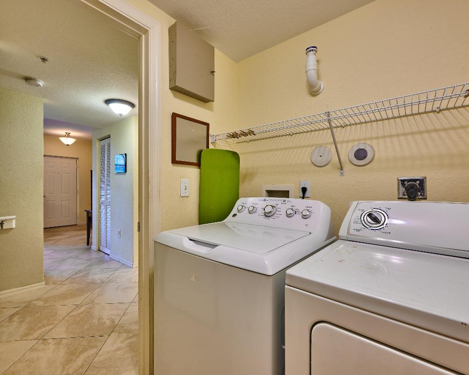 6436 W Sample Road 6436