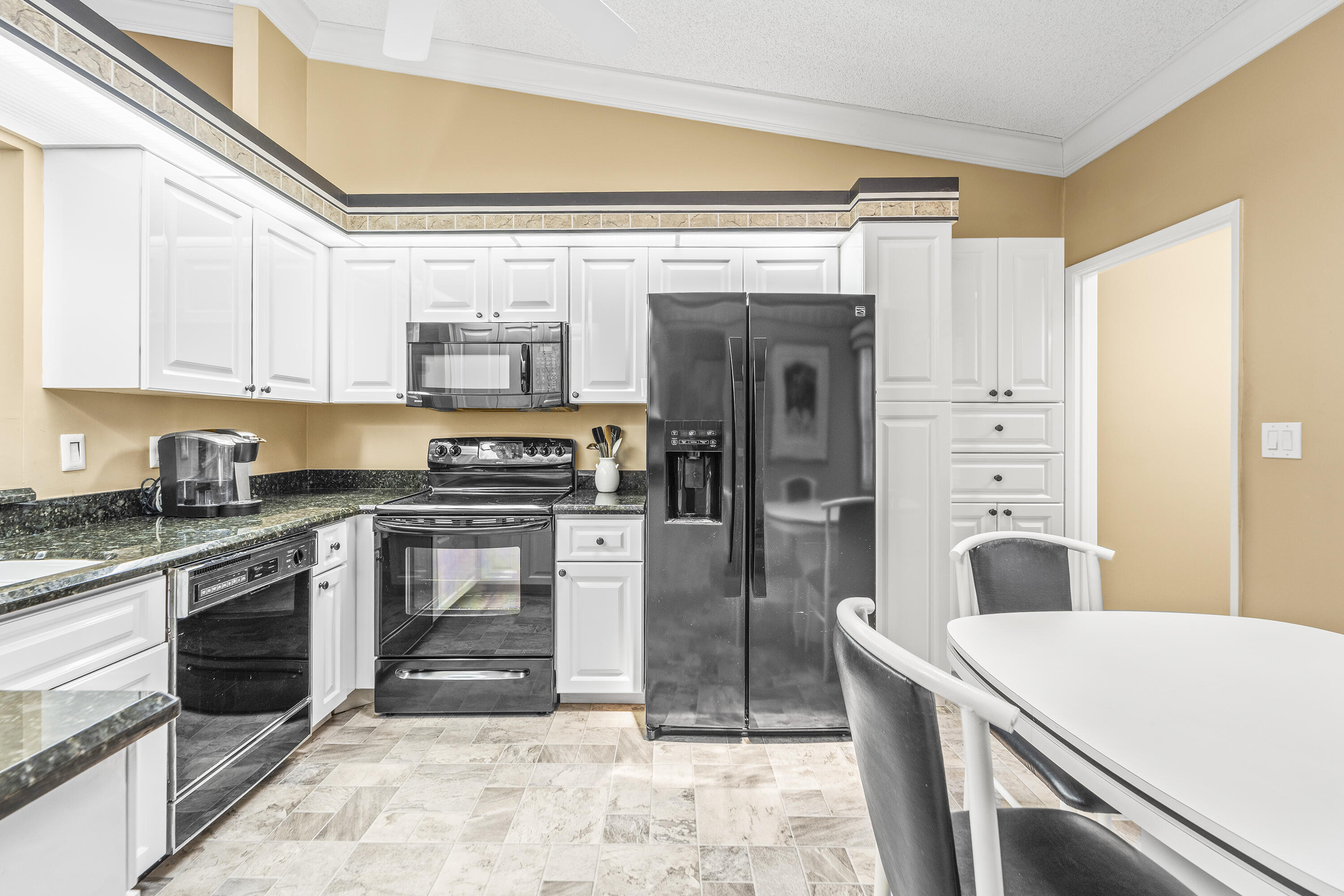 6067 Kings Gate Circle