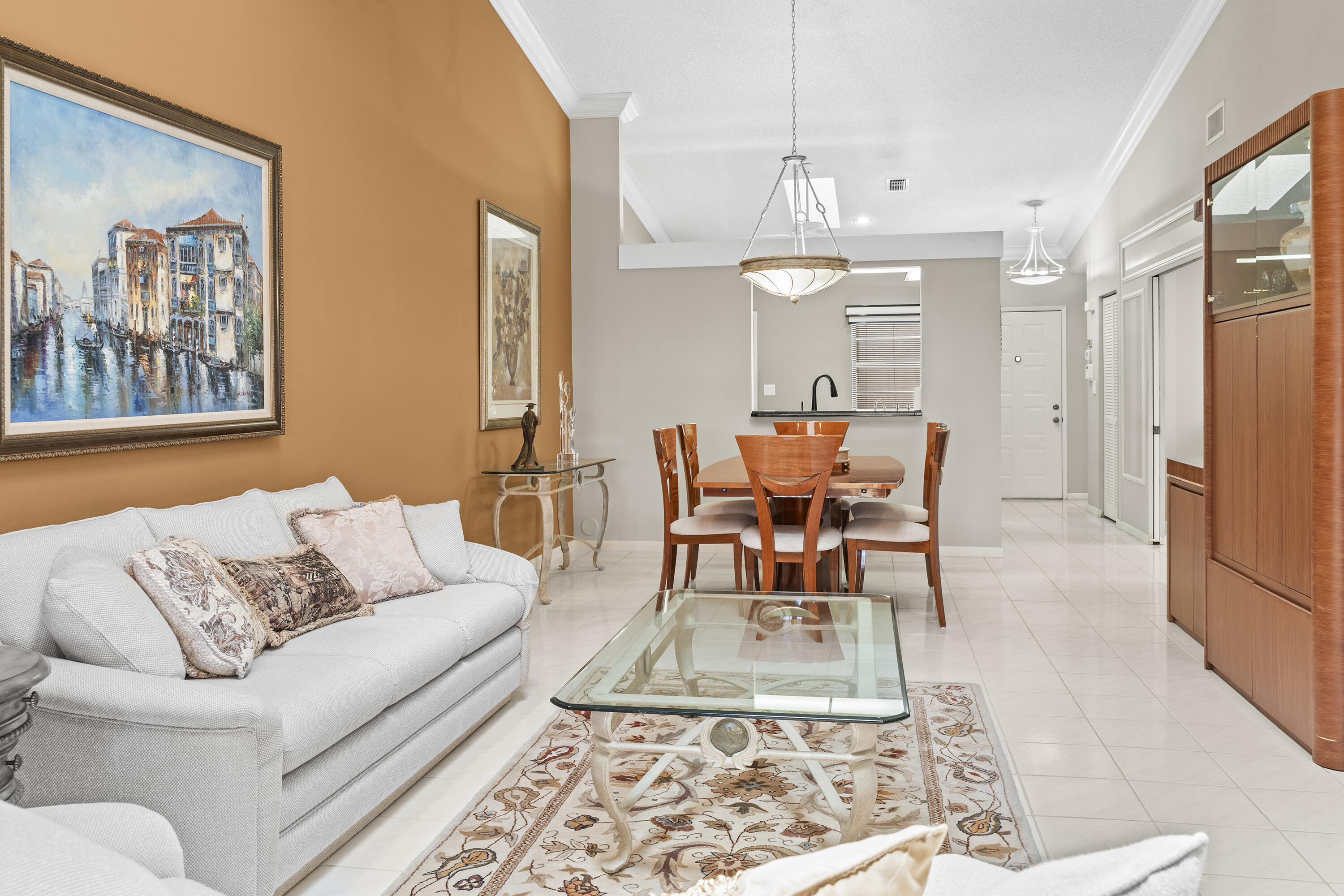 6067 Kings Gate Circle