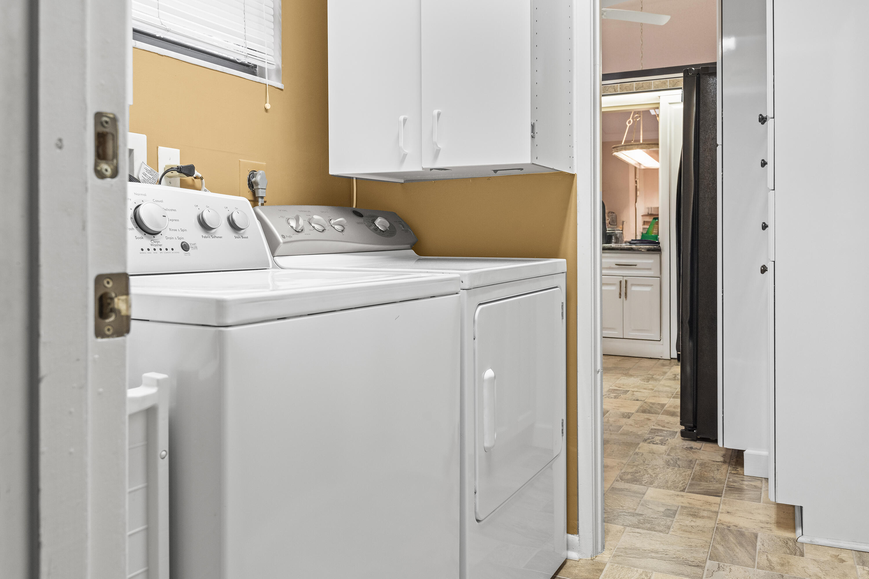 6067 Kings Gate Circle