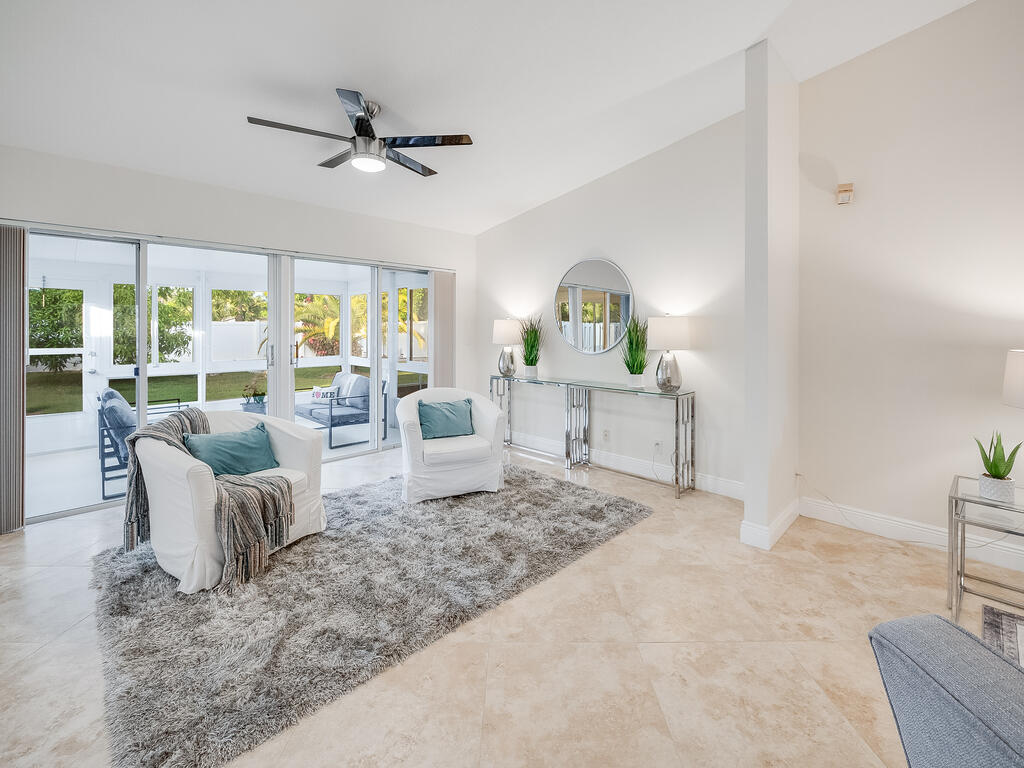 3723 Spring Crest Court, Lake Worth