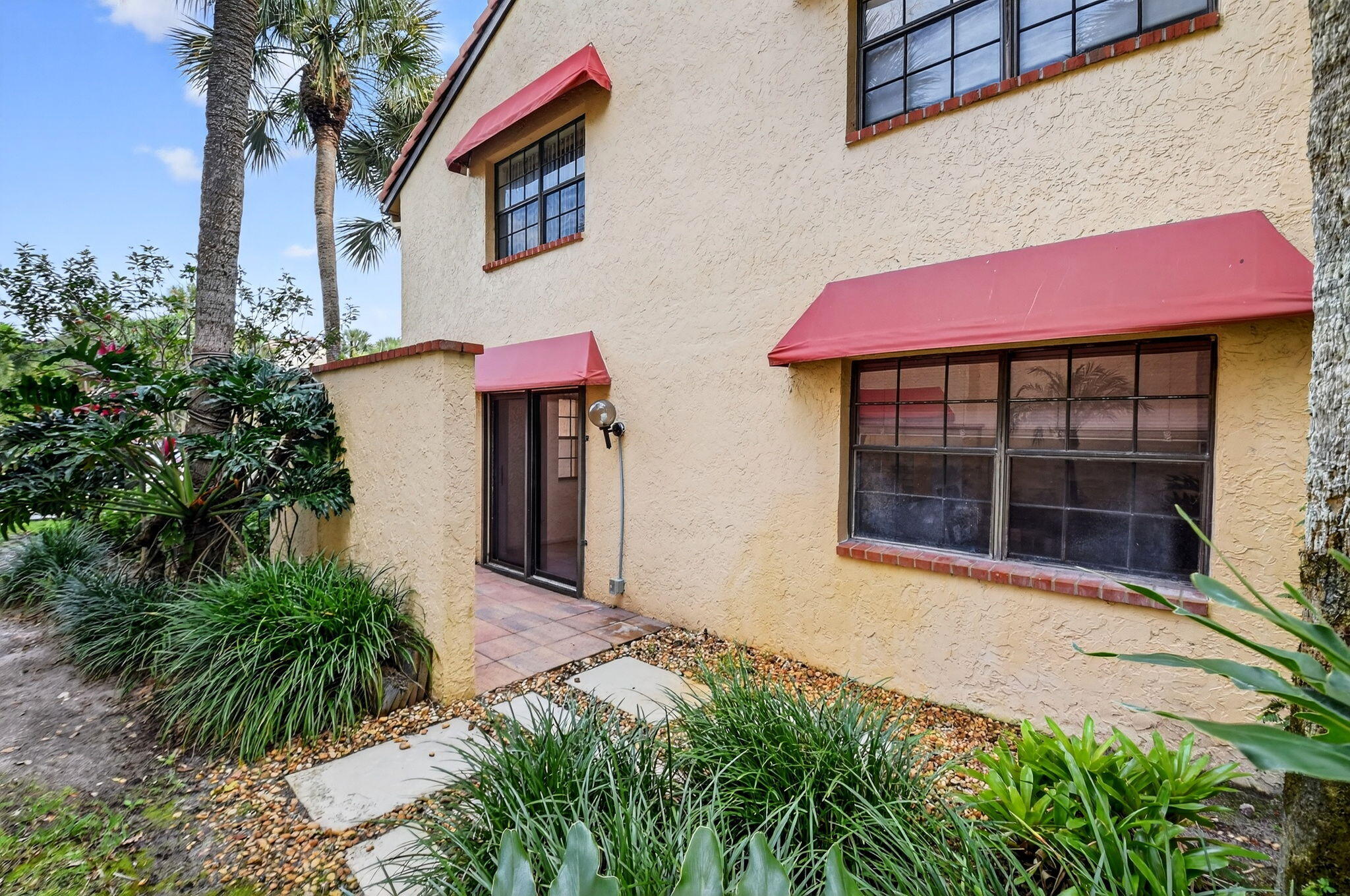 11281 Aspen Glen Drive 104