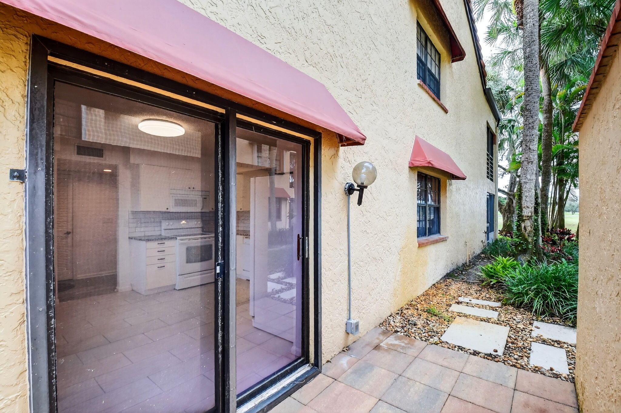 11281 Aspen Glen Drive 104