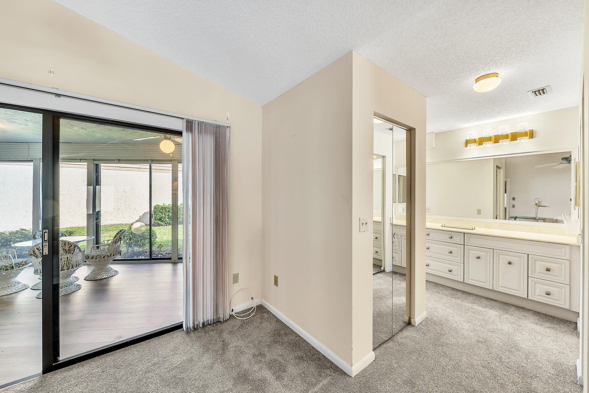 2594 NW 12th Street