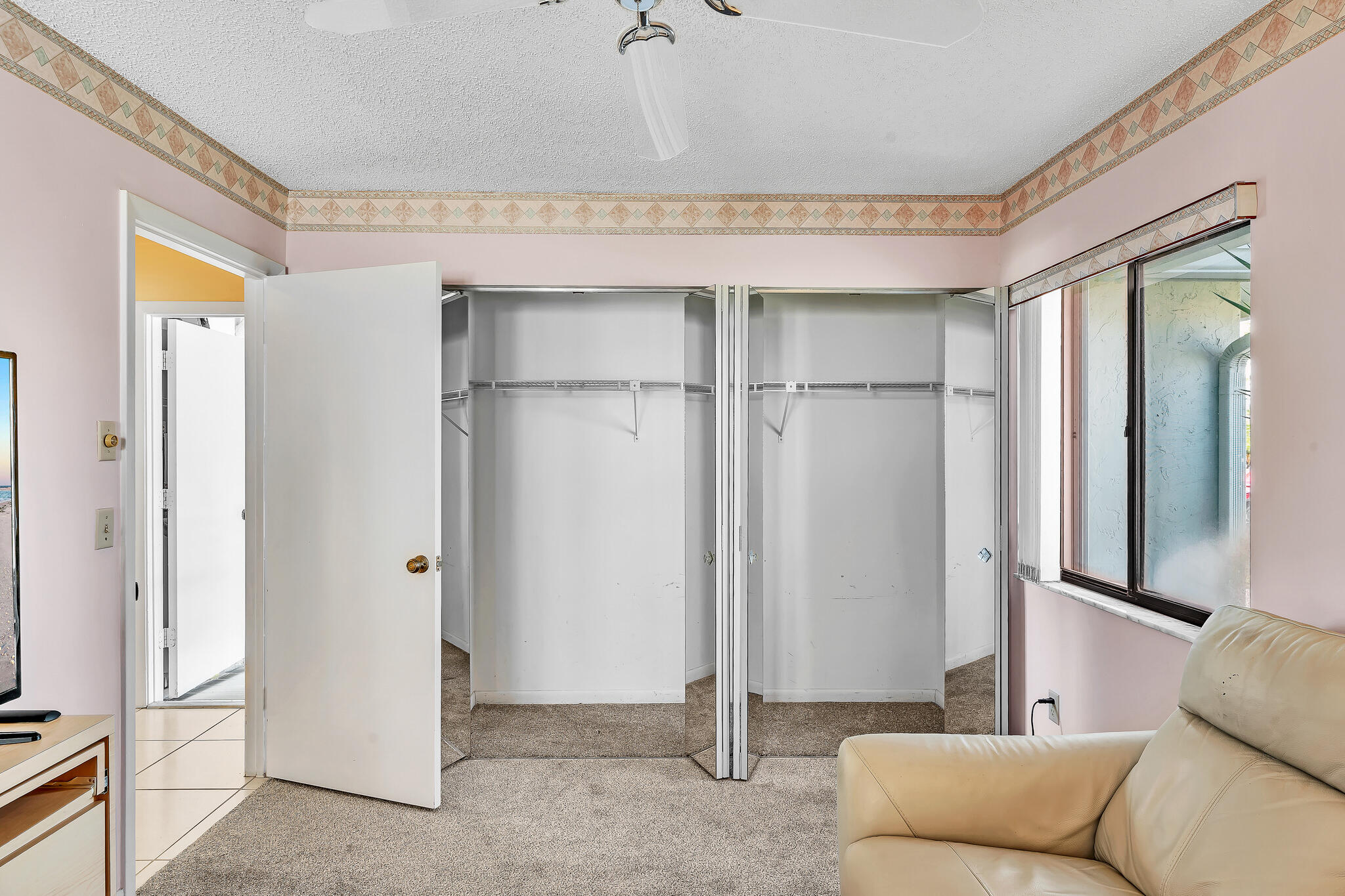 2594 NW 12th Street