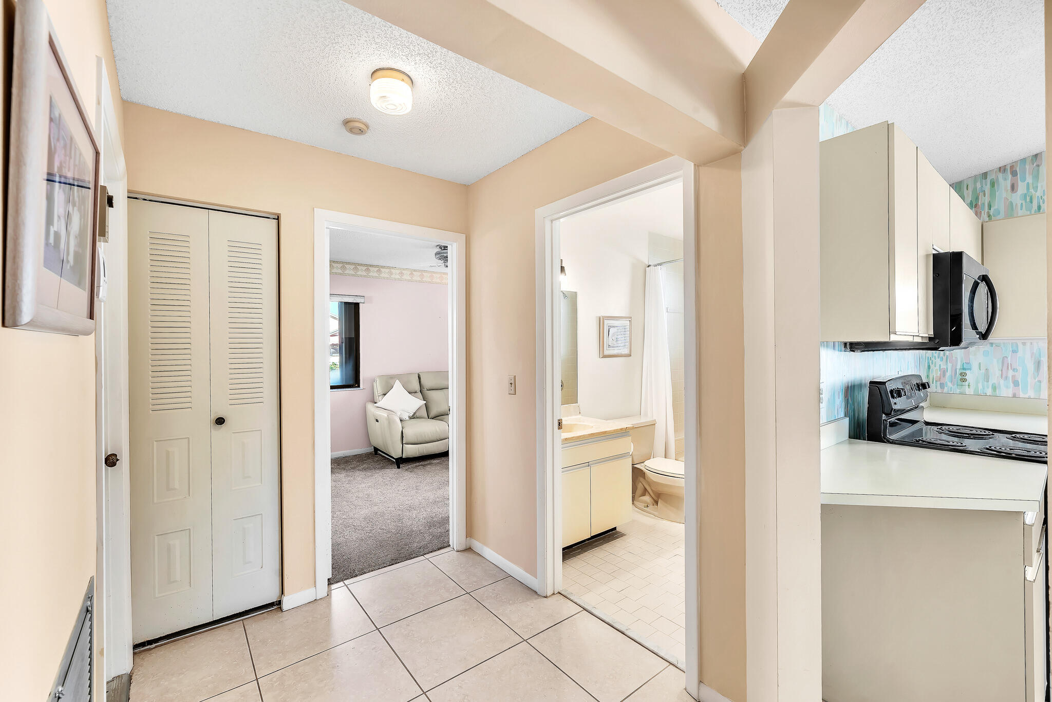 2594 NW 12th Street