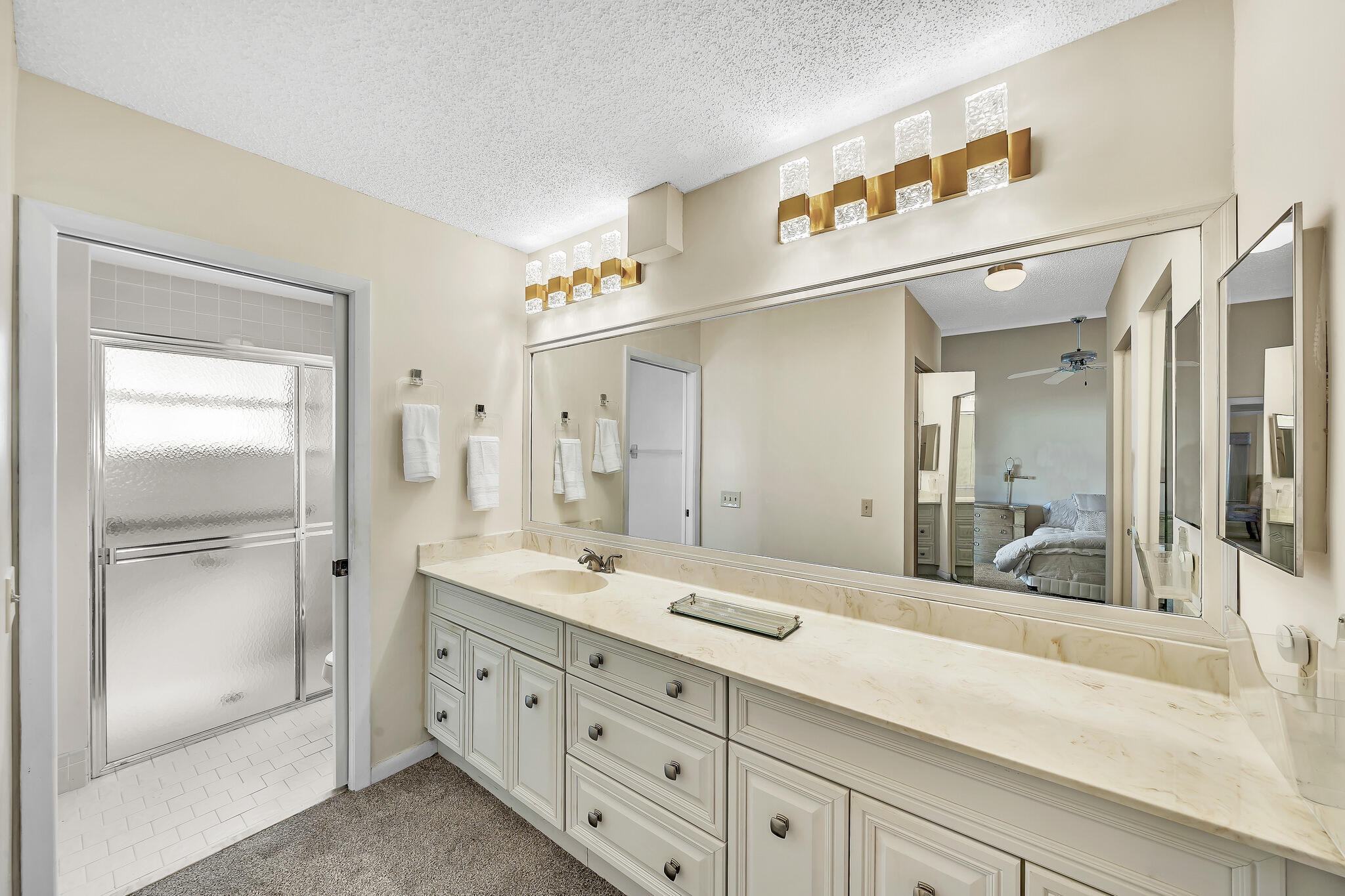 2594 NW 12th Street
