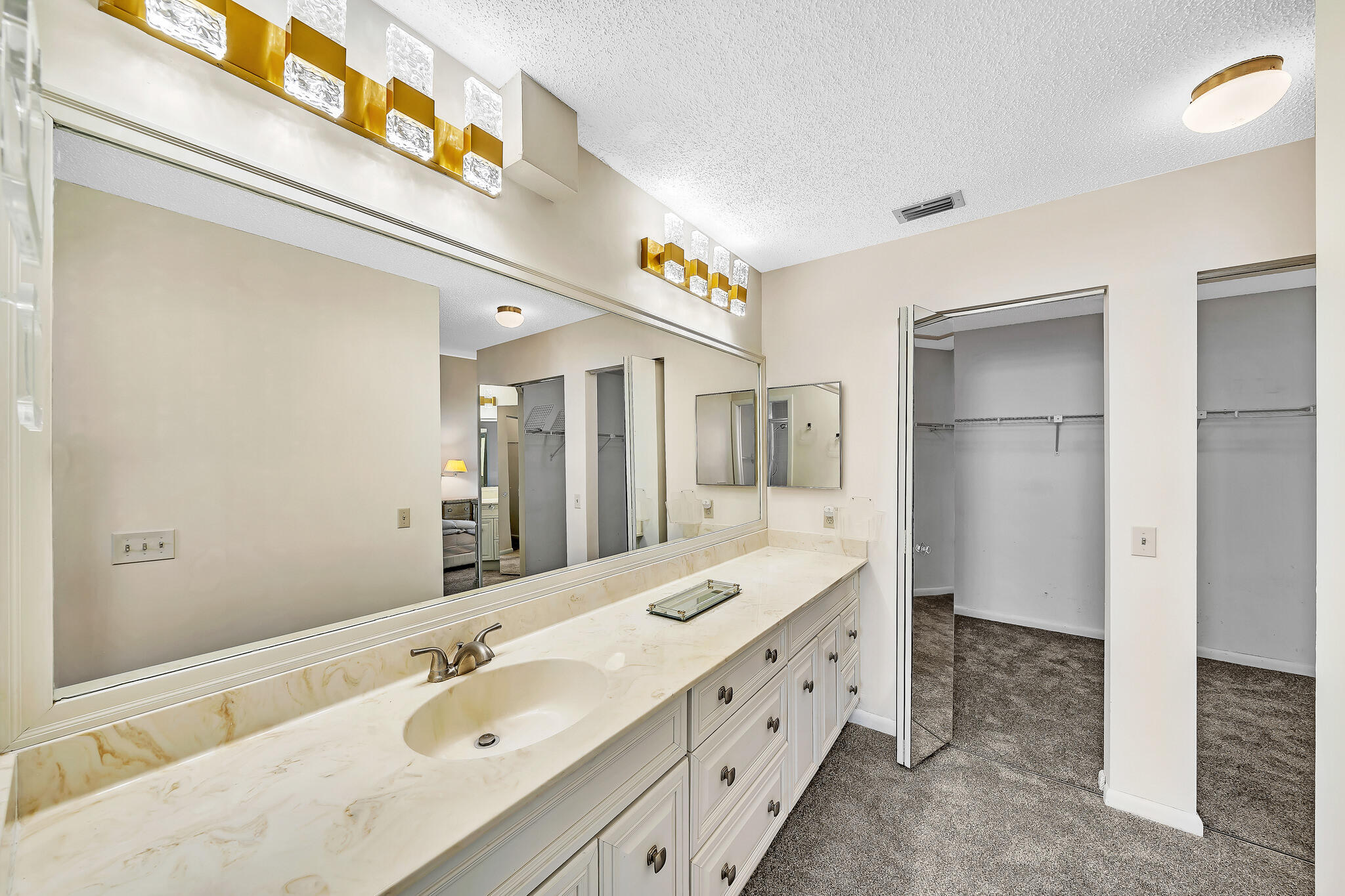 2594 NW 12th Street