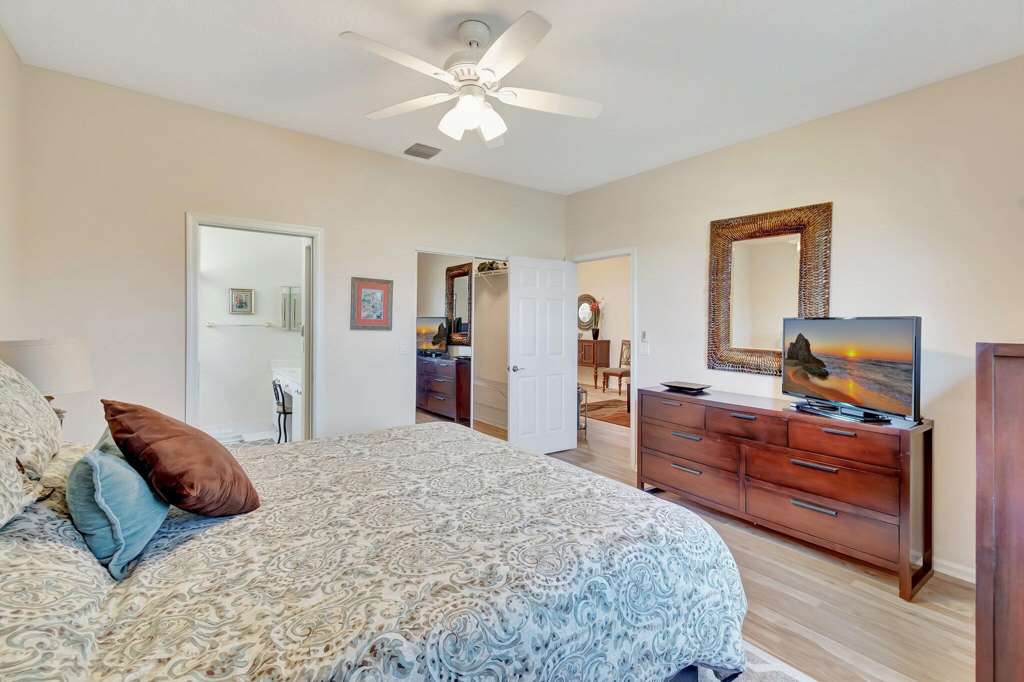 5803 Island Reach Lane