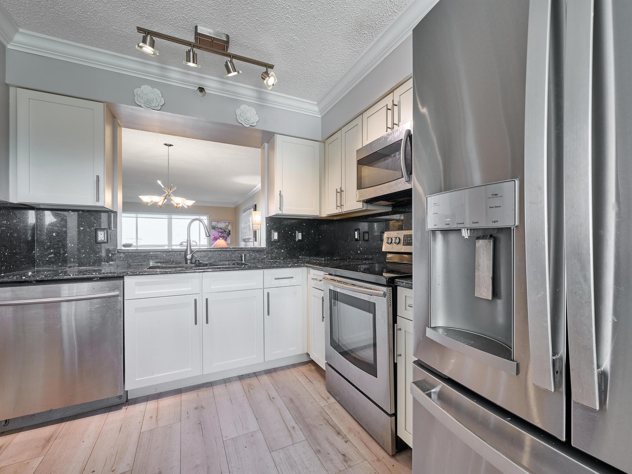 14112 Huntington Pointe Drive 401