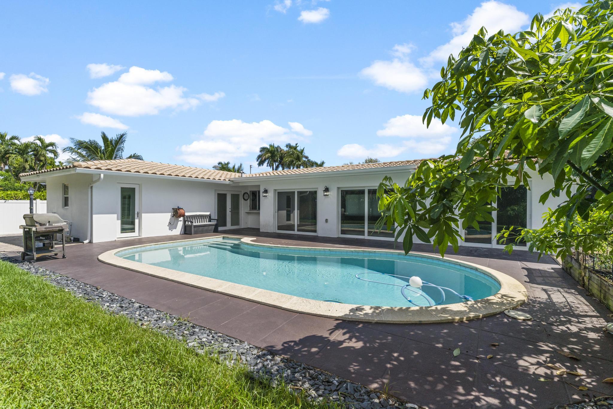 599 NW 13th Drive