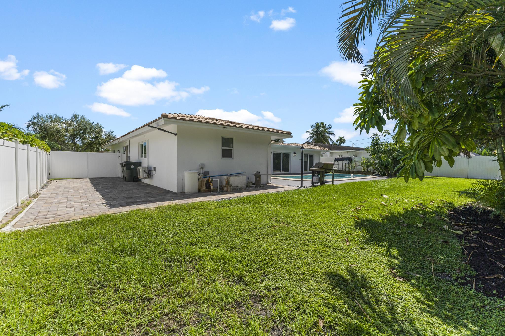 599 NW 13th Drive