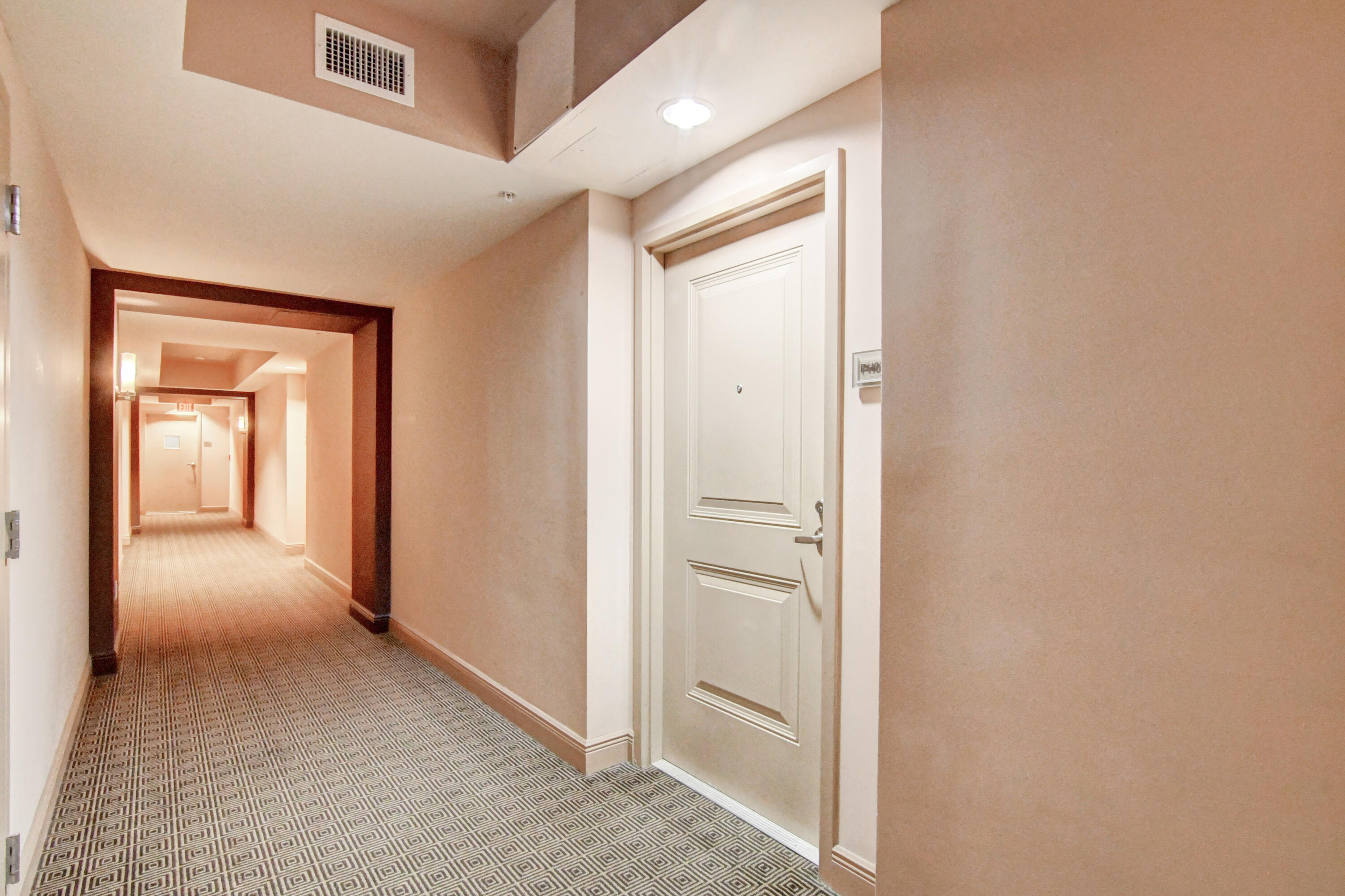 450 N Federal Highway Ph03