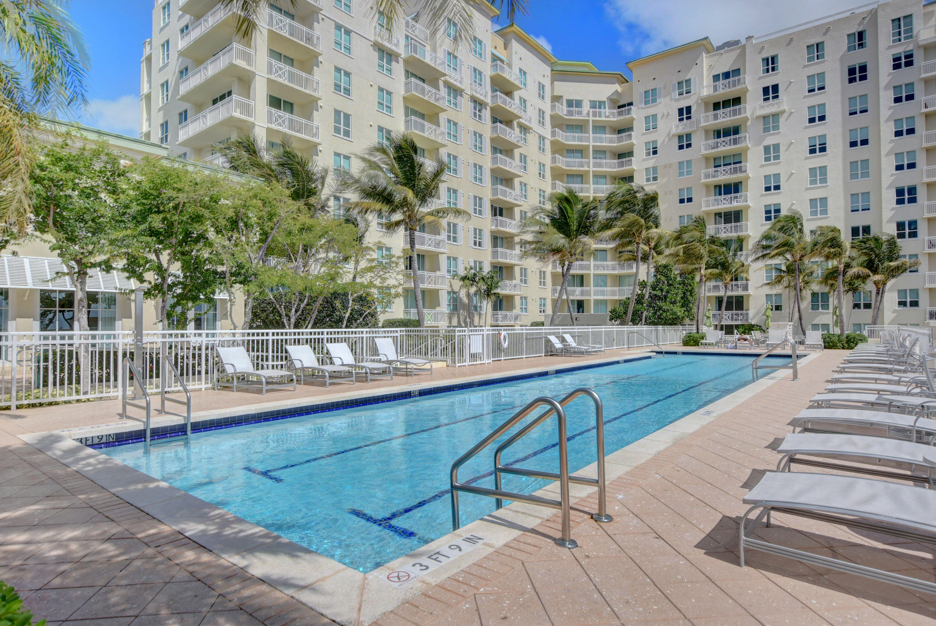 450 N Federal Highway Ph03