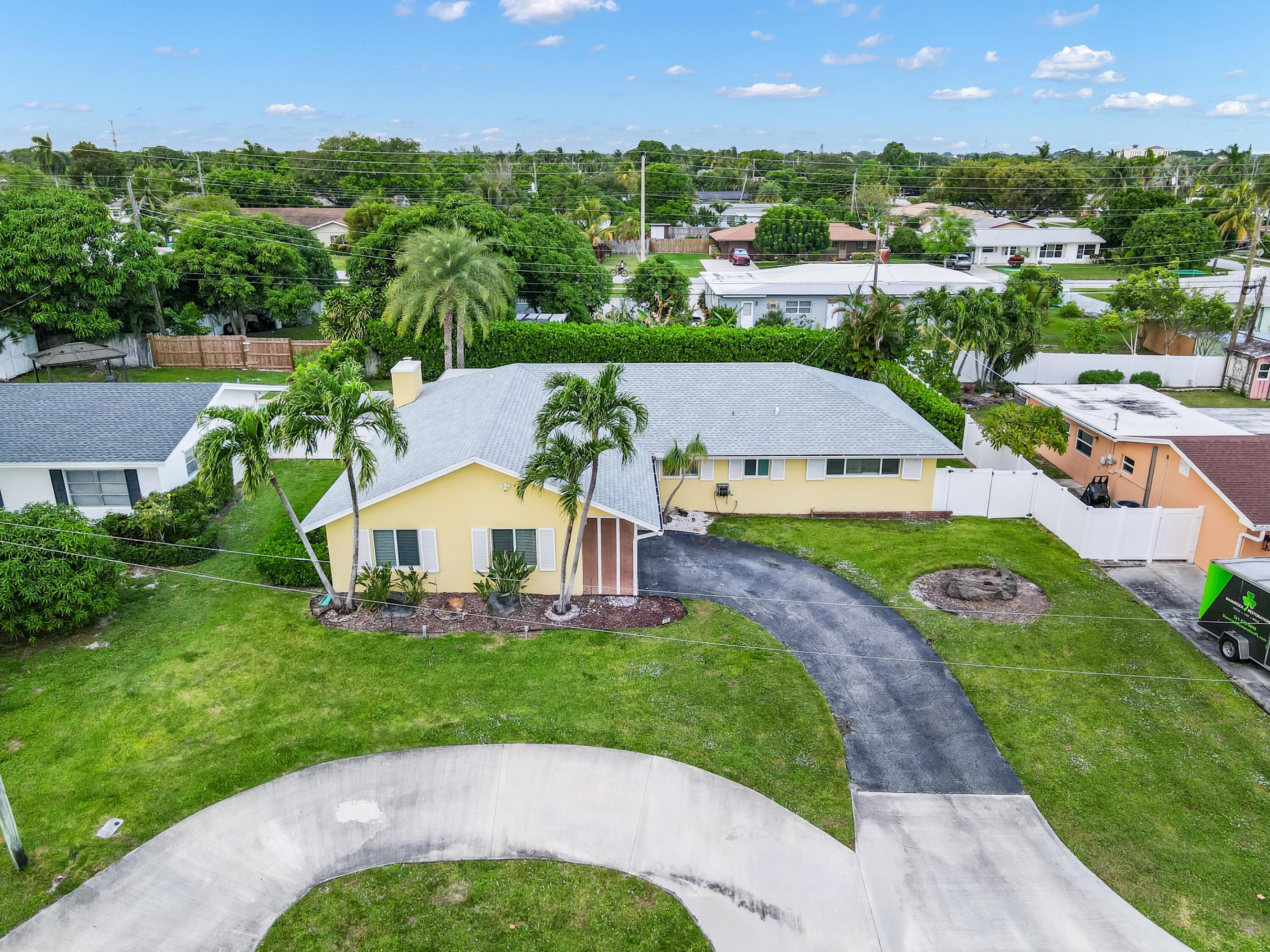 319 SW 11th Avenue