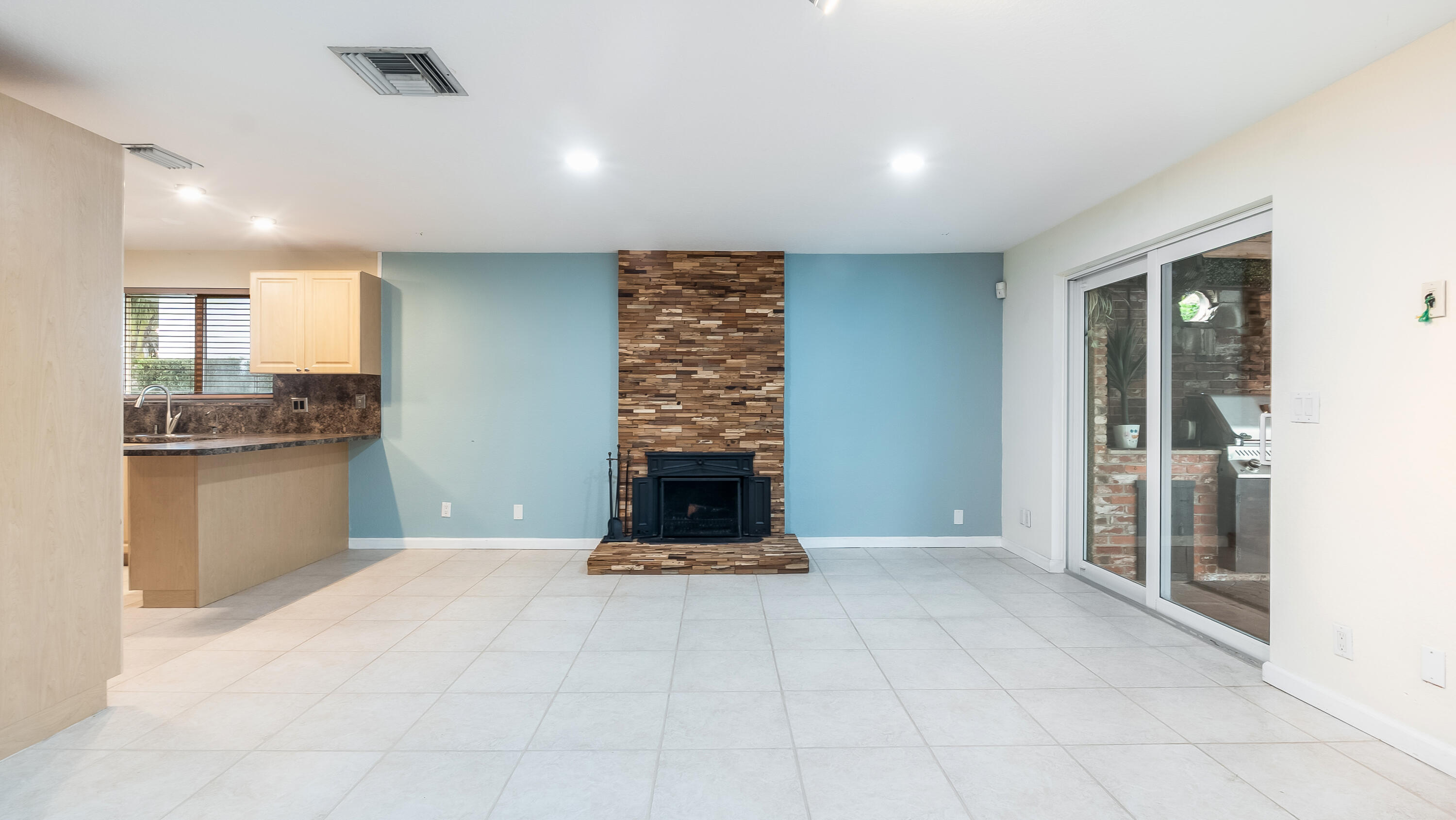 319 SW 11th Avenue