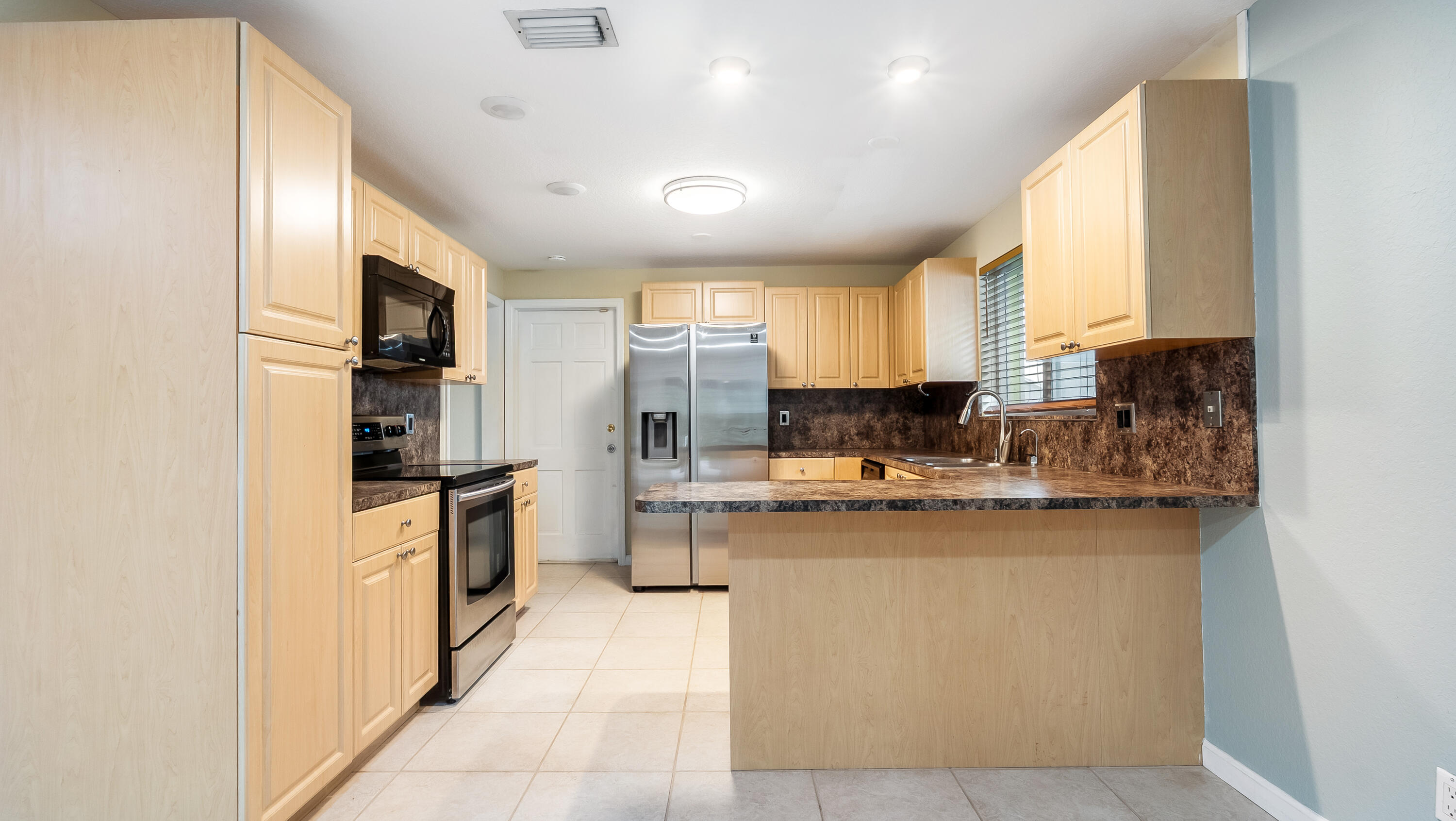 319 SW 11th Avenue
