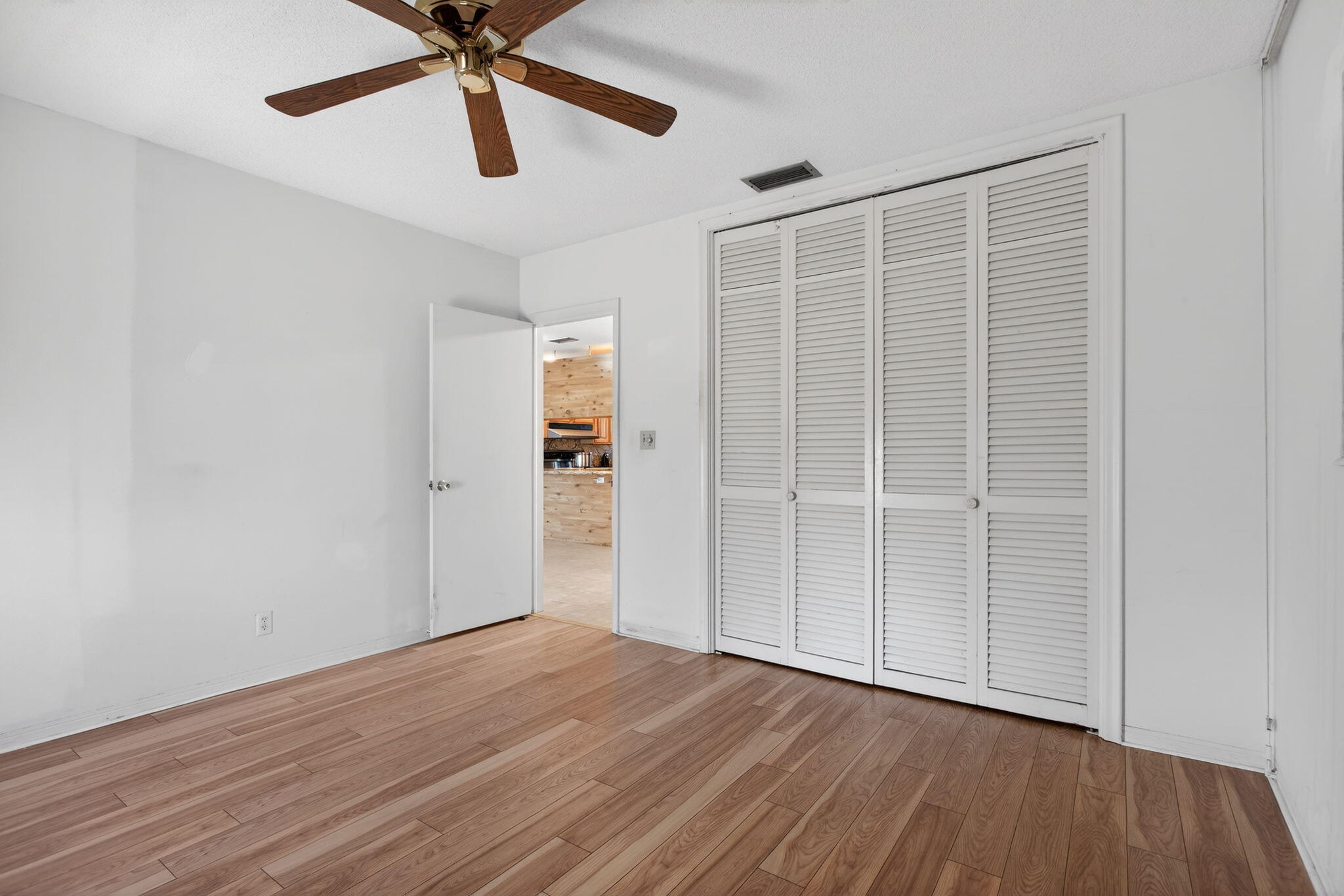 2131 NE 42nd Court 212e