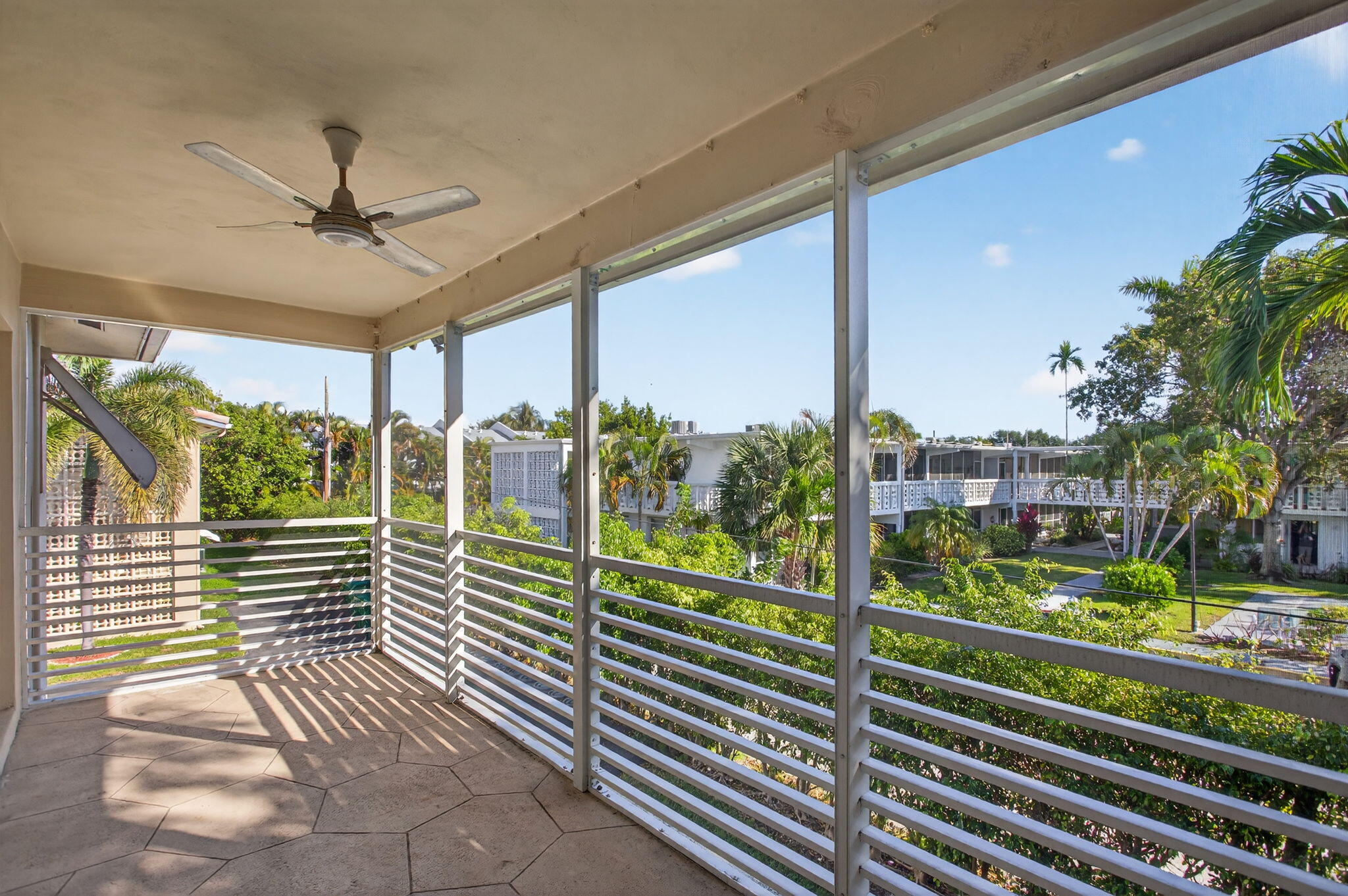 2131 NE 42nd Court 212e