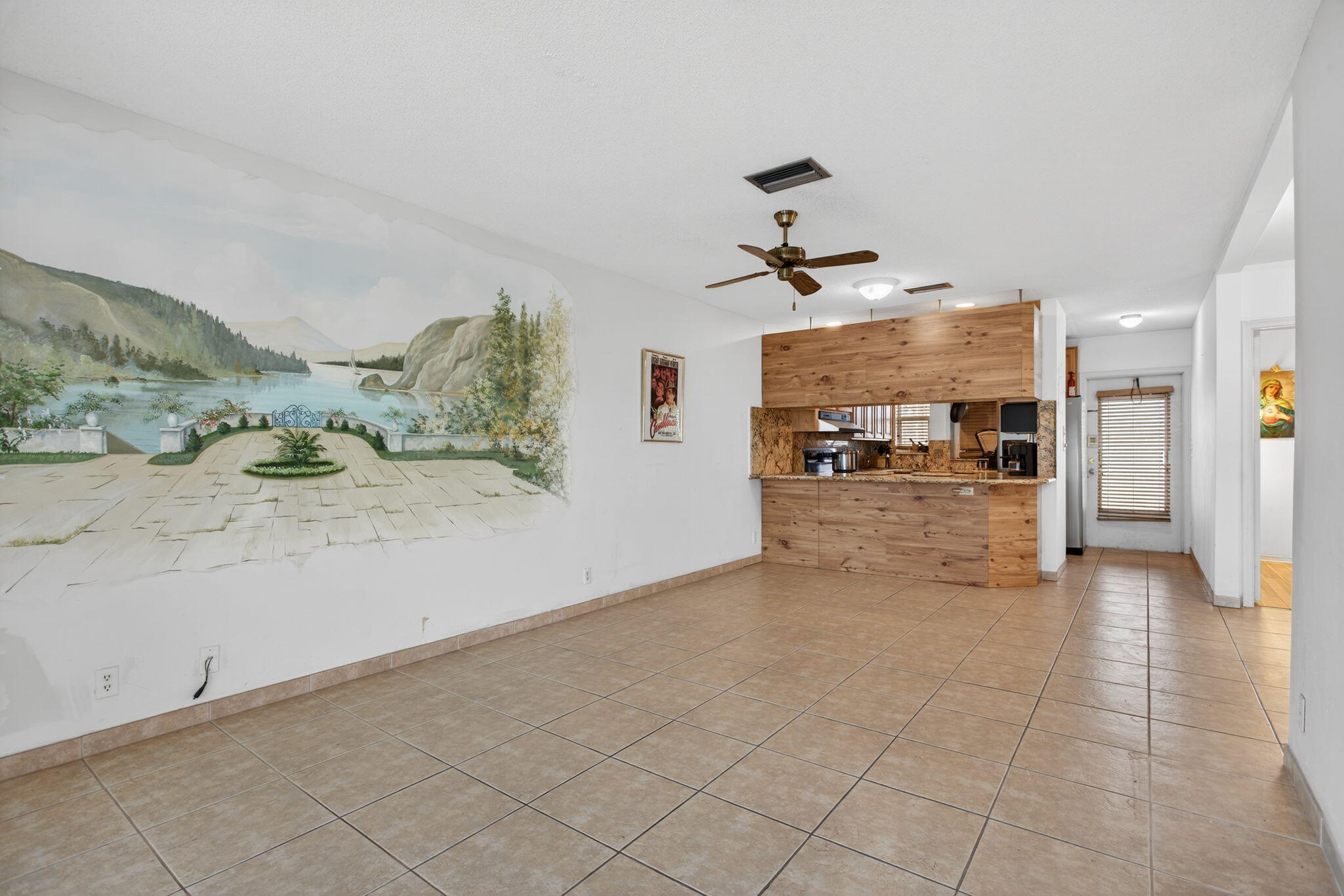2131 NE 42nd Court 212e