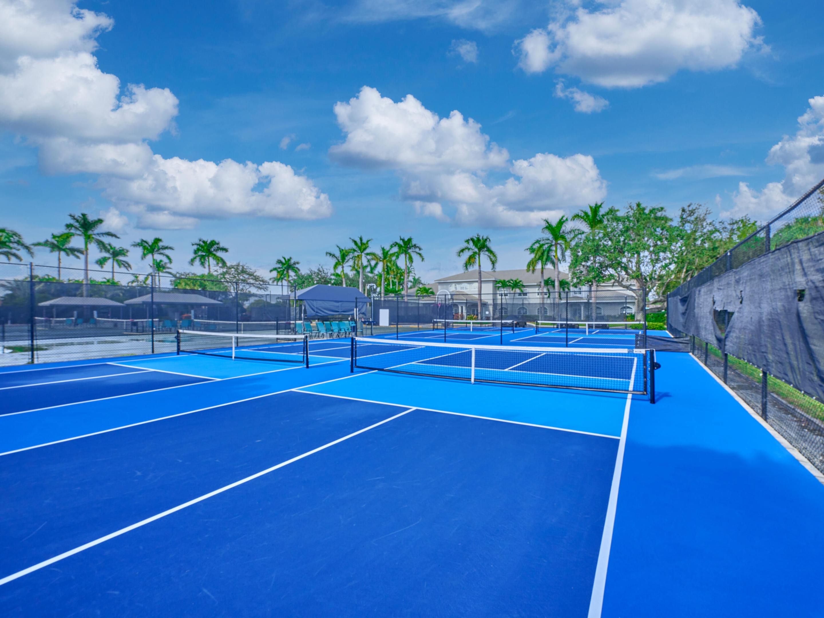 5749 Emerald Cay Terrace