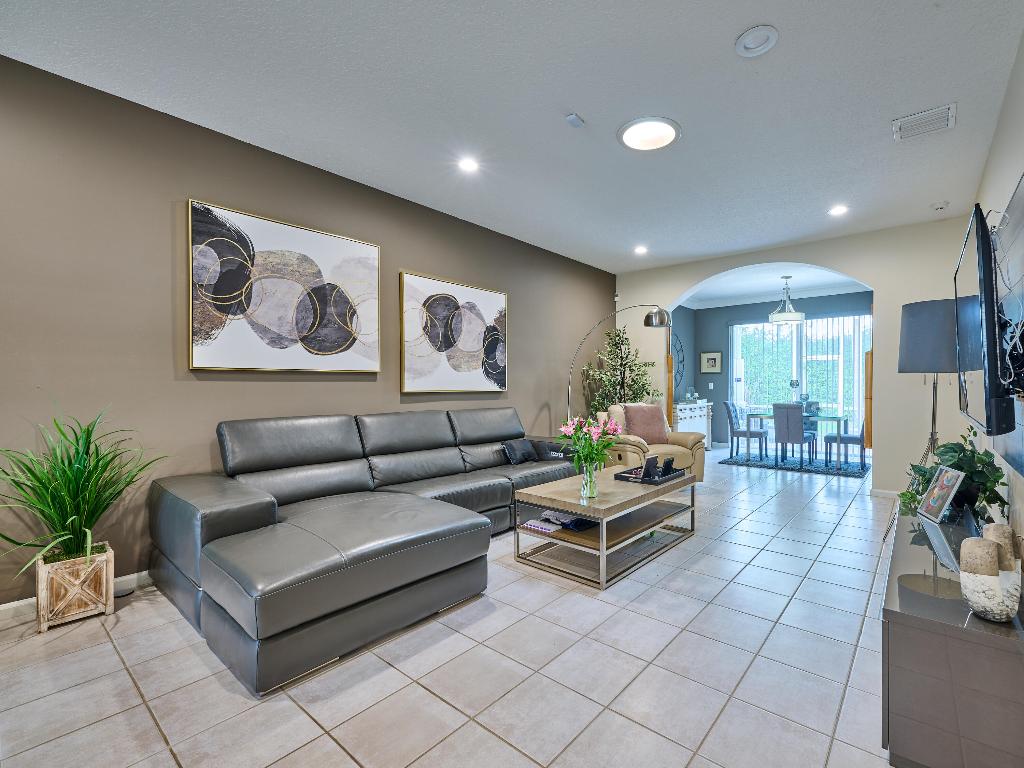 5749 Emerald Cay Terrace