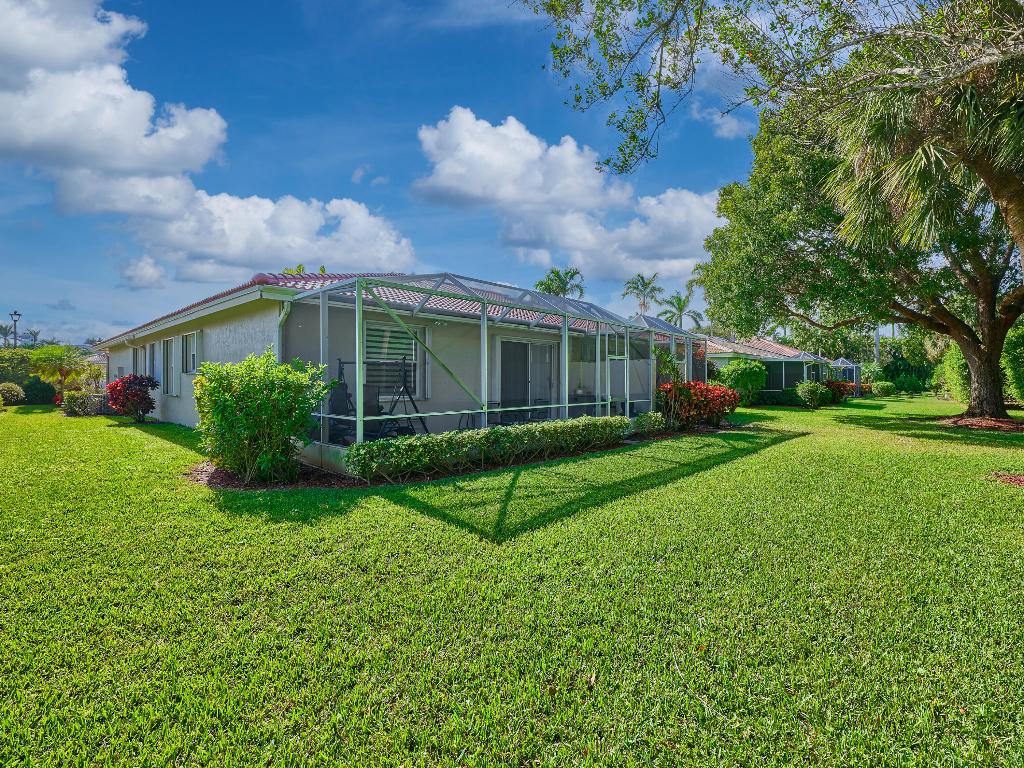 5749 Emerald Cay Terrace