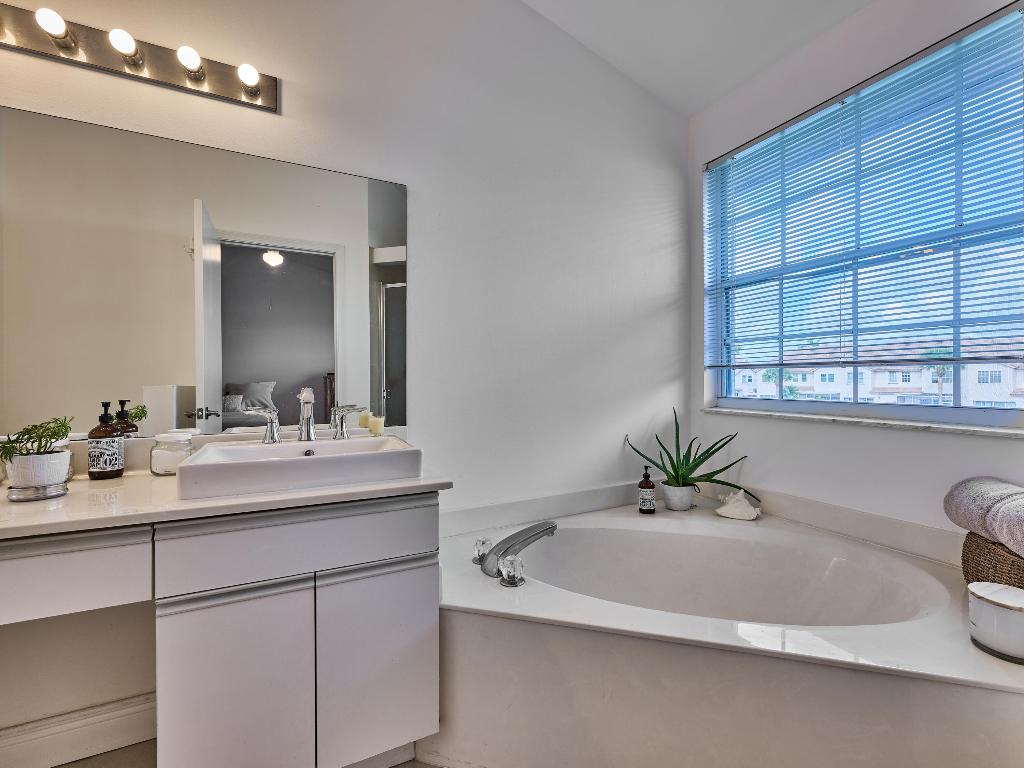 9401 Boca River Circle 9401, Boca Raton Unit: 9401