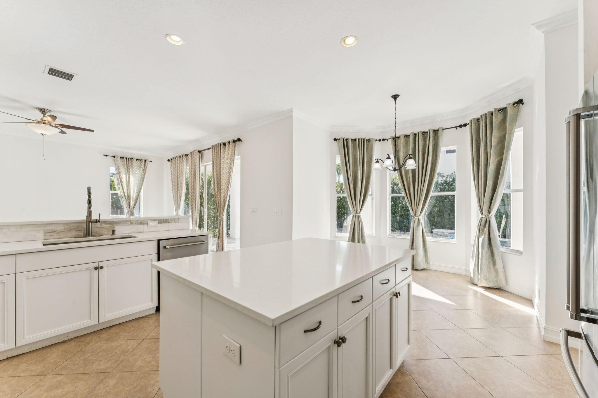 8697 Cobblestone Point Circle