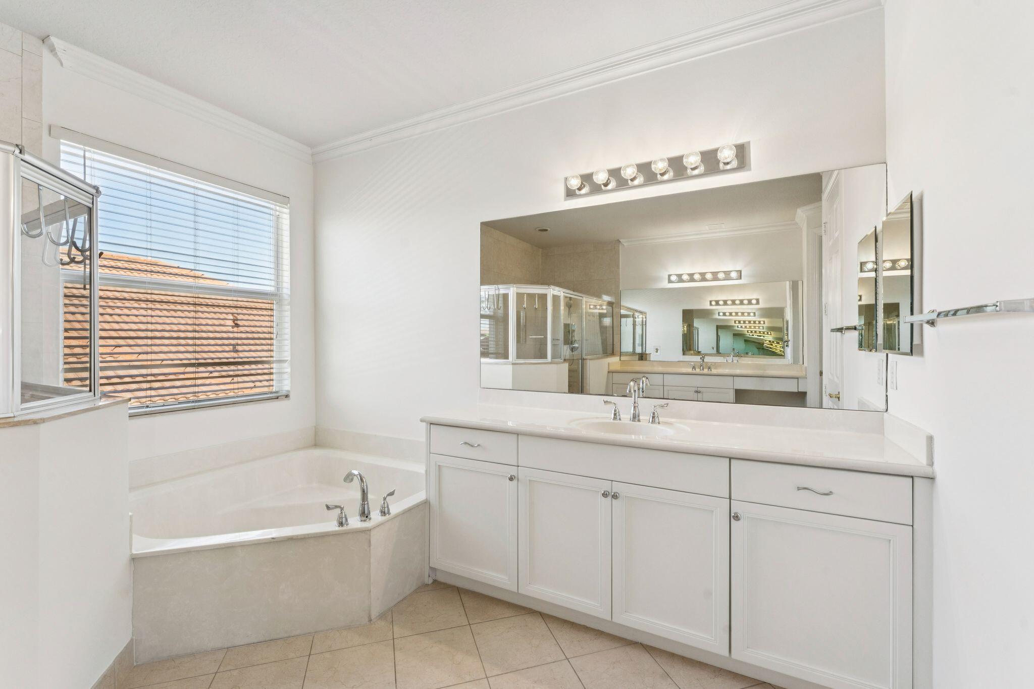 8697 Cobblestone Point Circle