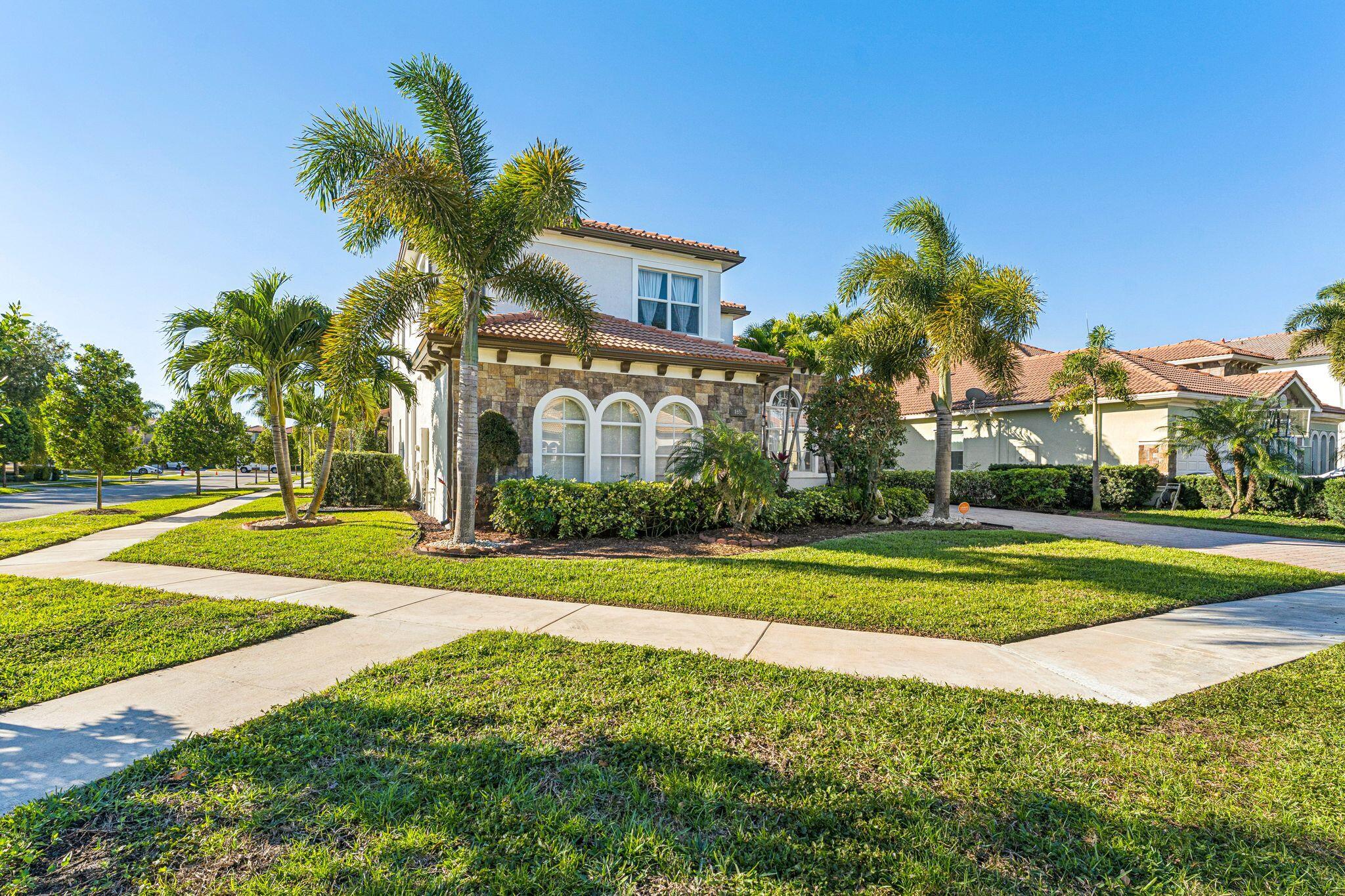 8697 Cobblestone Point Circle