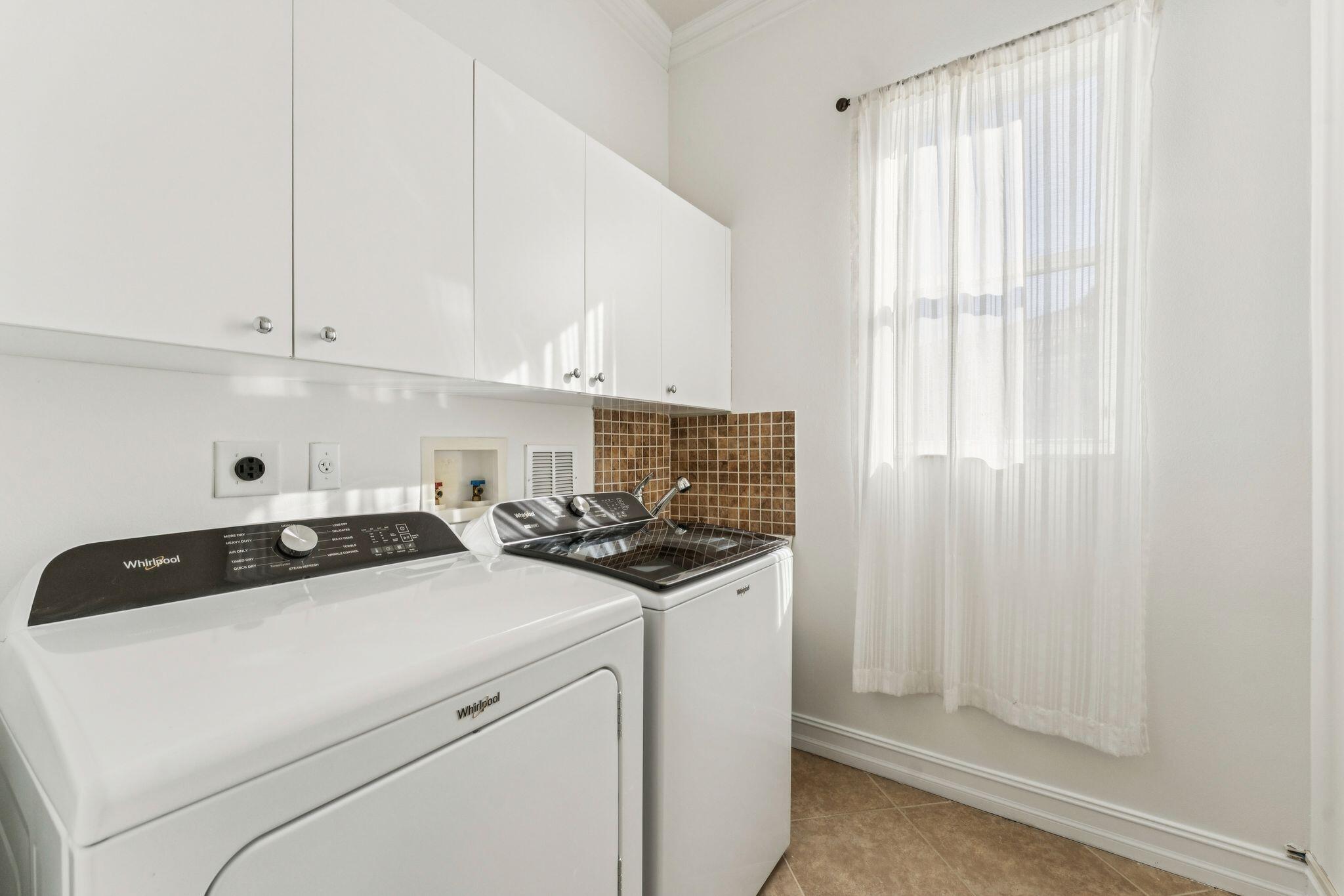 8697 Cobblestone Point Circle