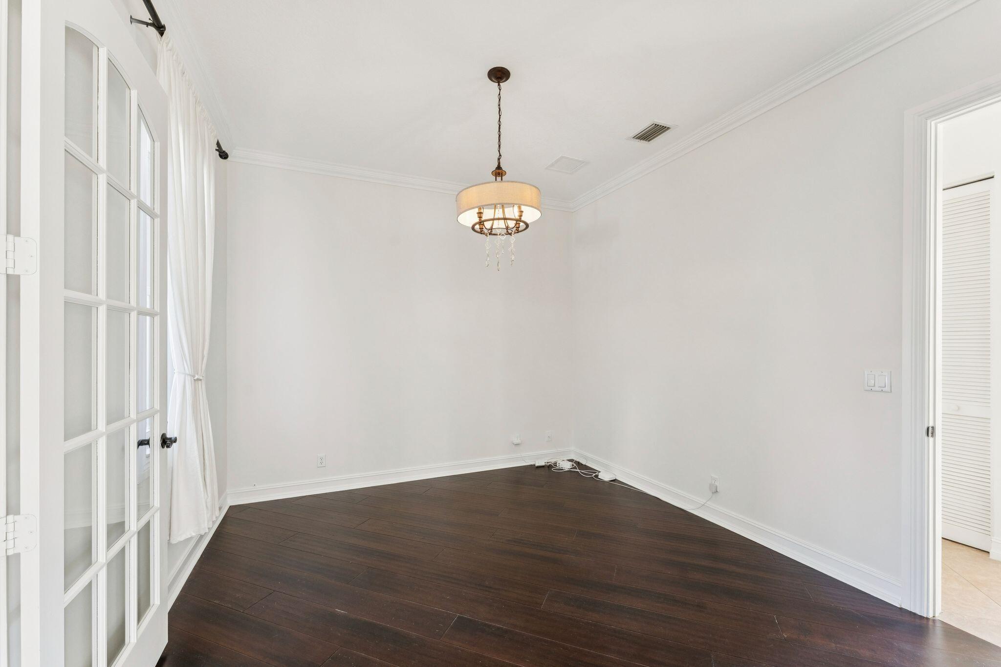 8697 Cobblestone Point Circle