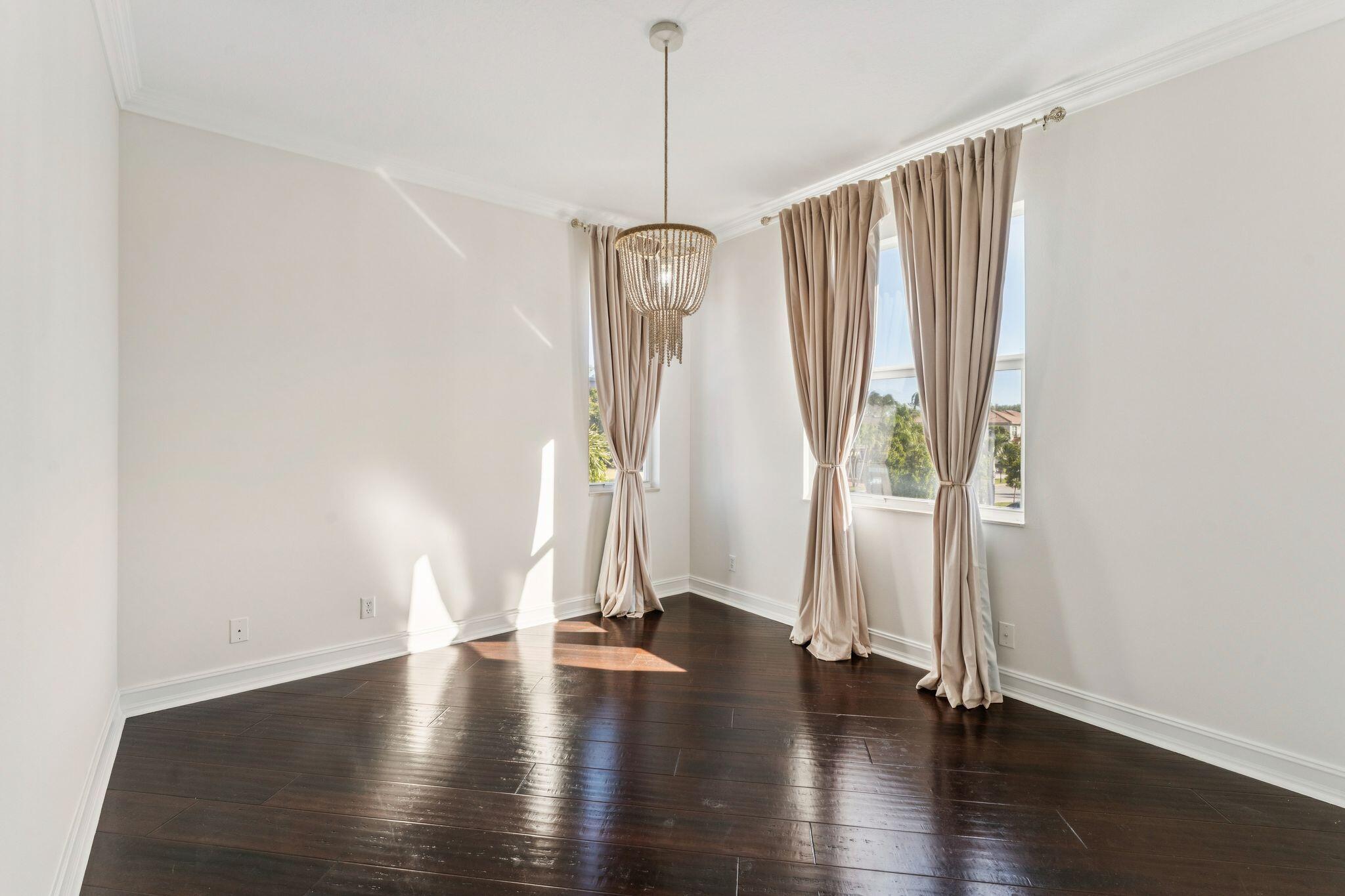 8697 Cobblestone Point Circle