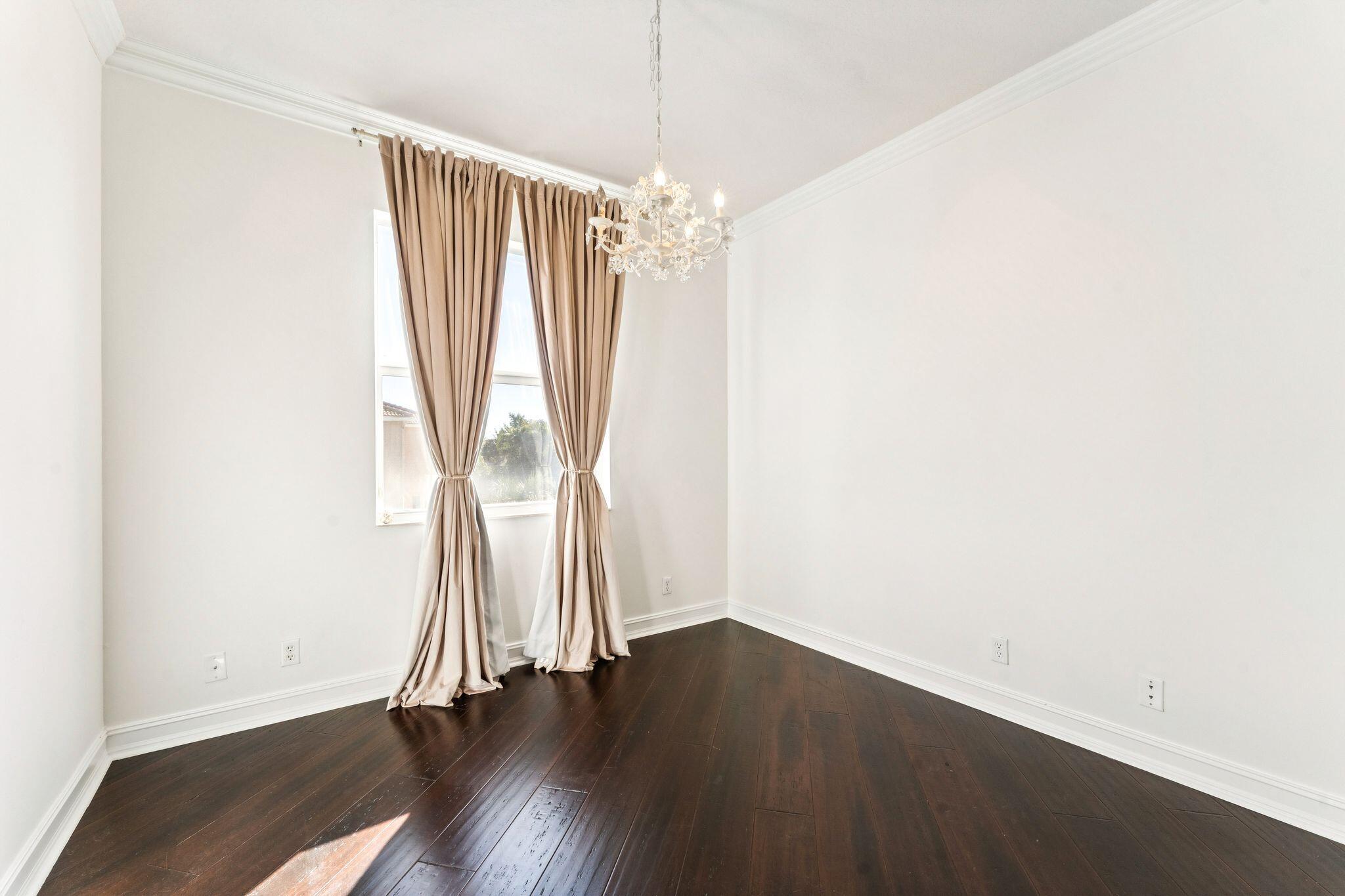 8697 Cobblestone Point Circle