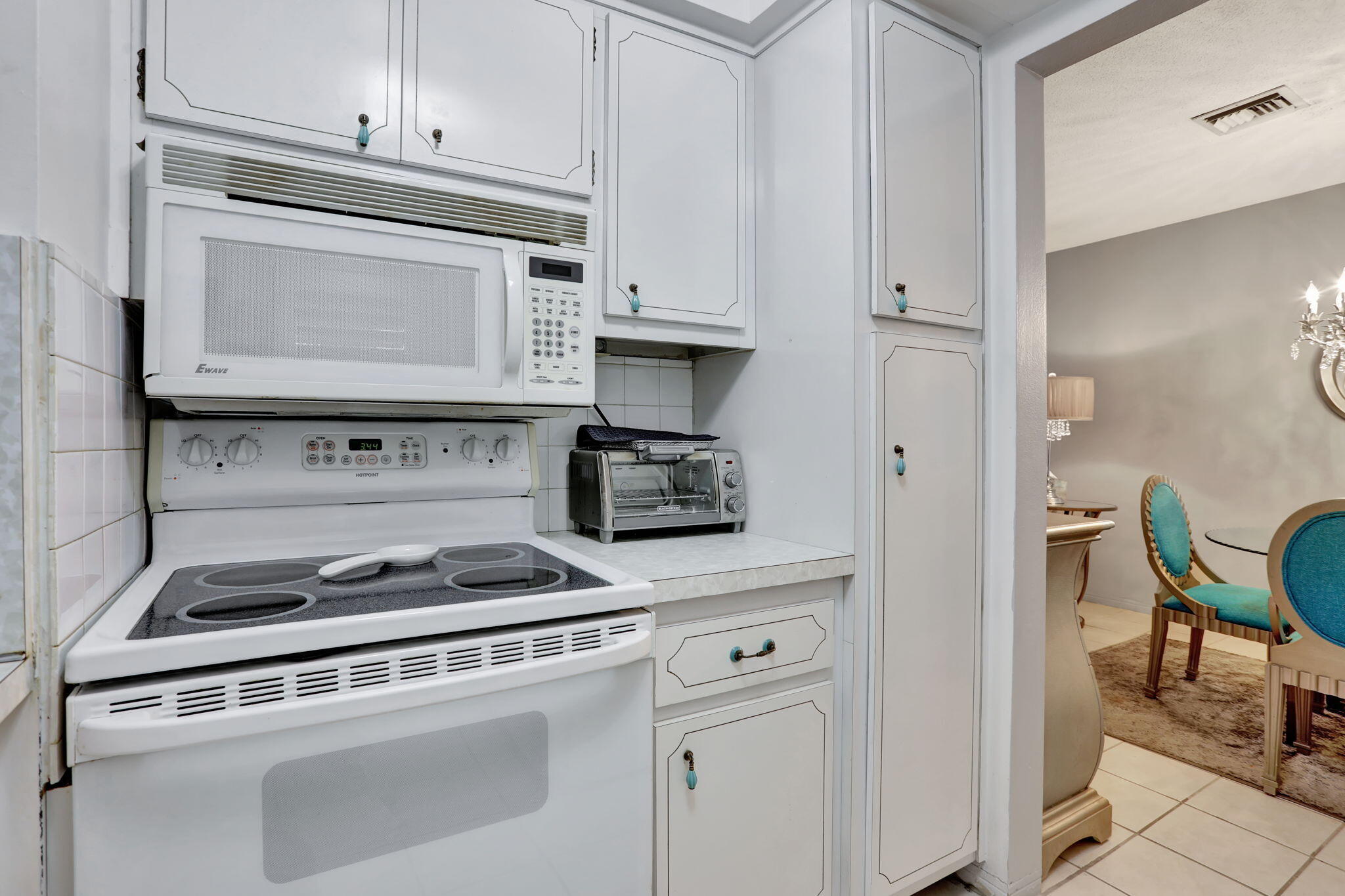 2131 NE 42nd Court 210e