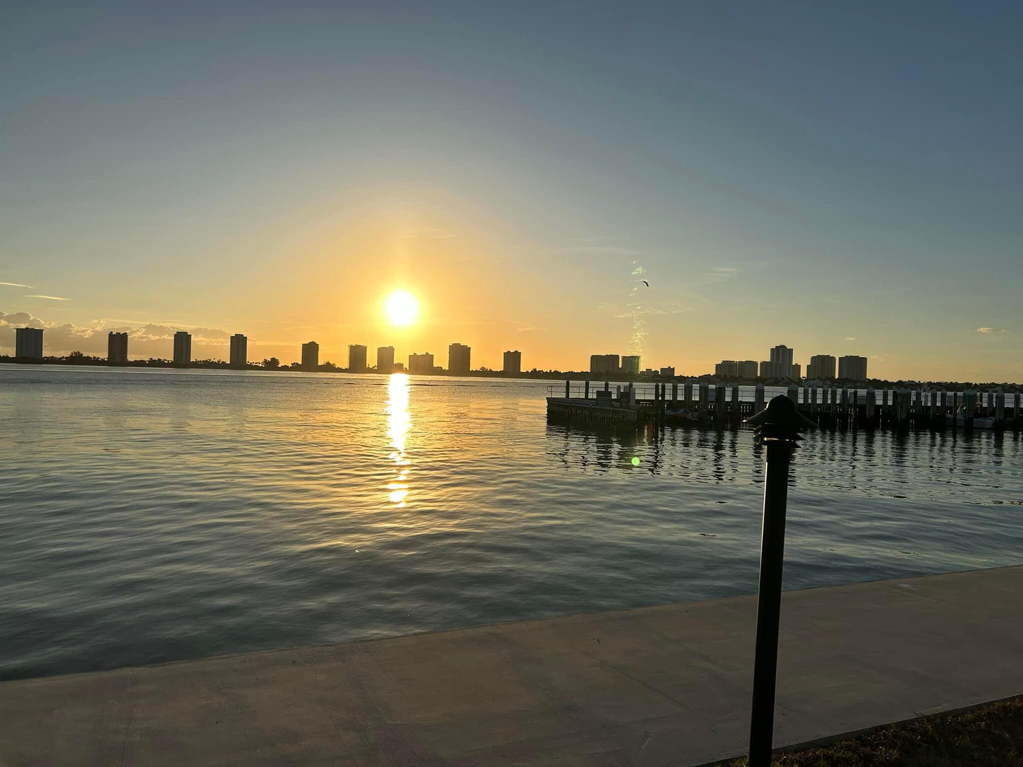 1050 Lake Shore Drive 204