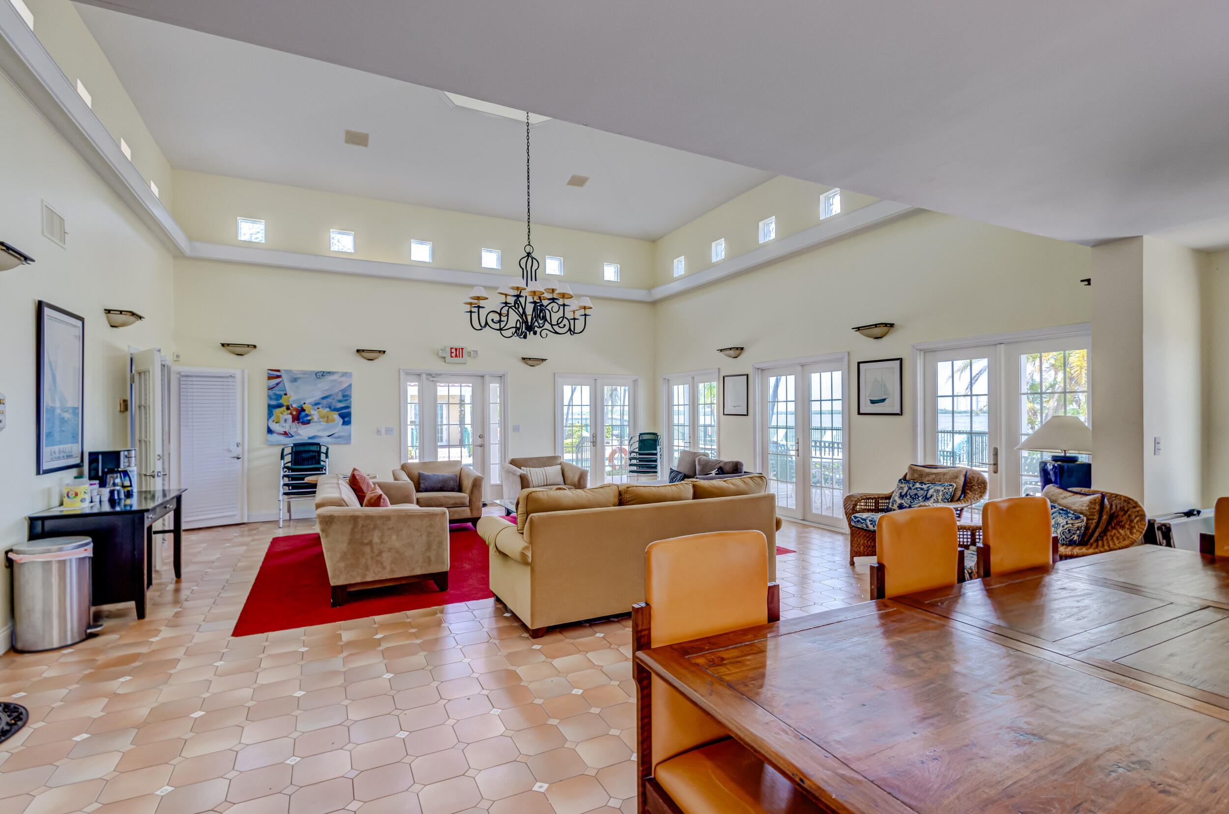 1050 Lake Shore Drive 204