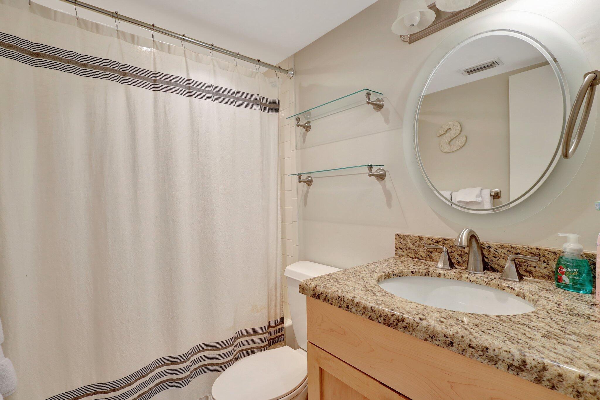 1050 Lake Shore Drive 204
