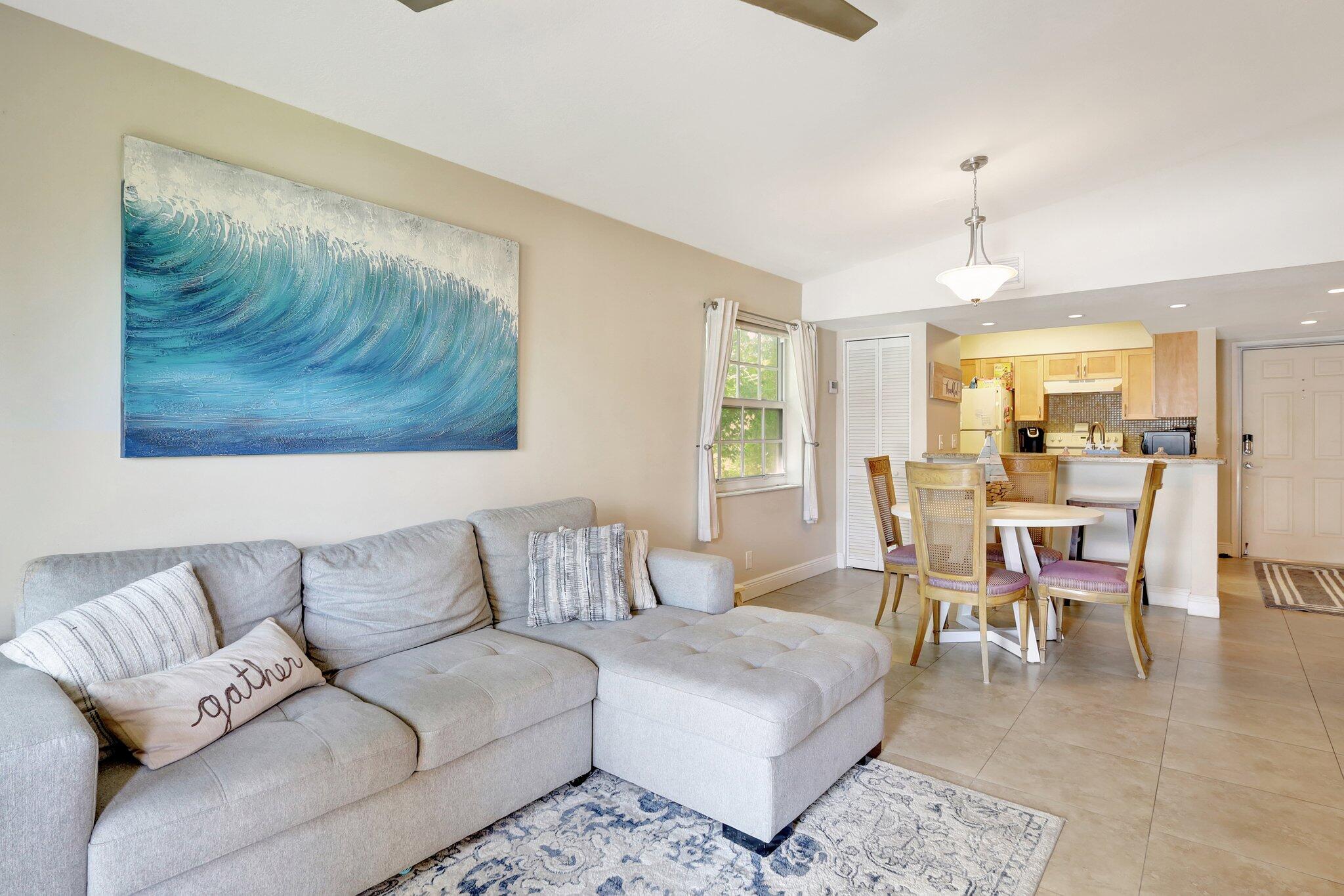1050 Lake Shore Drive 204