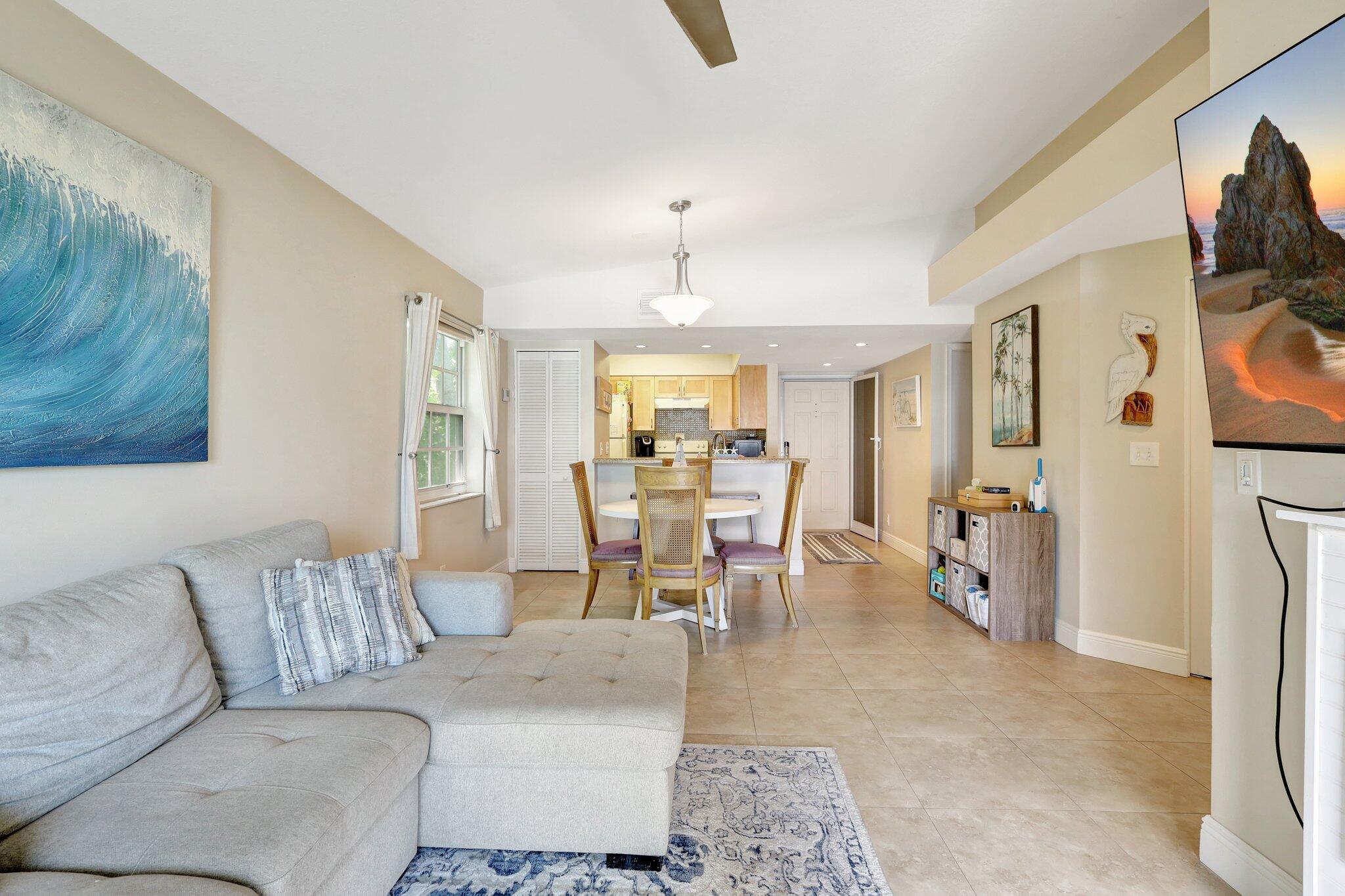 1050 Lake Shore Drive 204