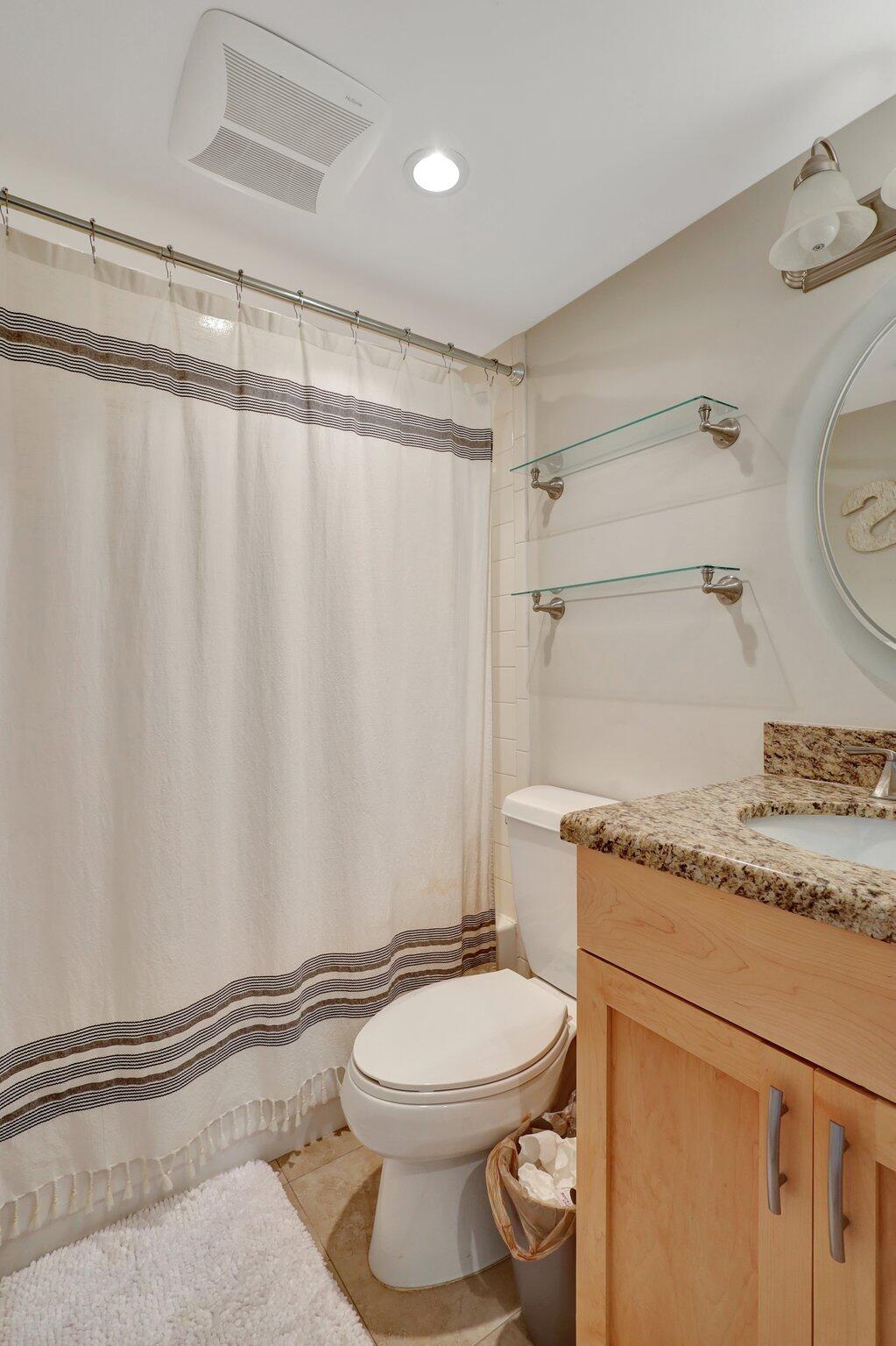 1050 Lake Shore Drive 204