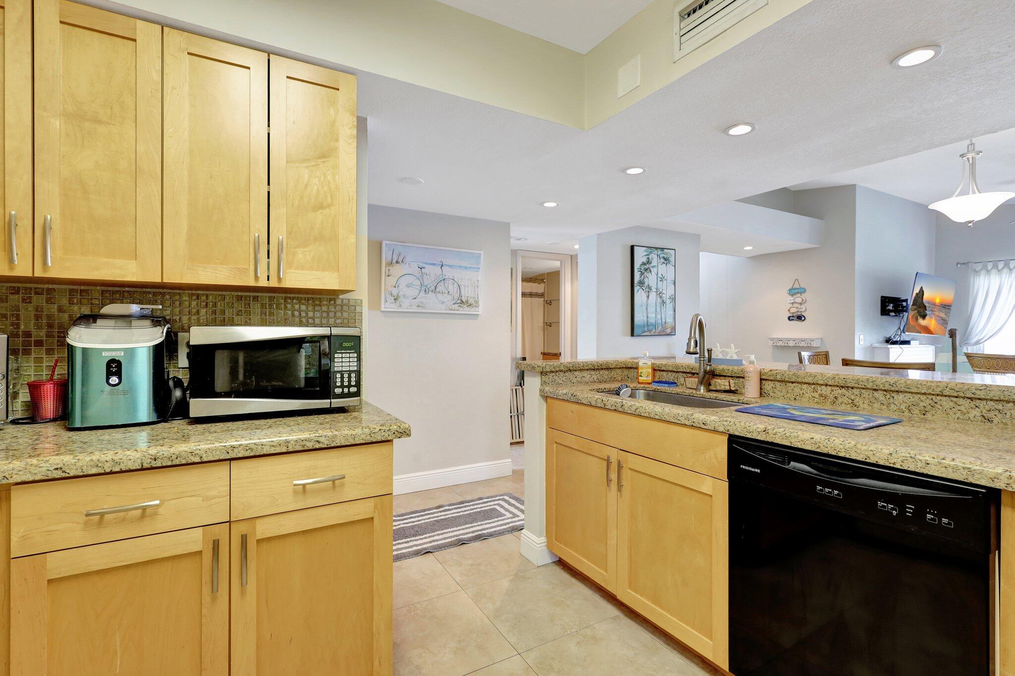 1050 Lake Shore Drive 204